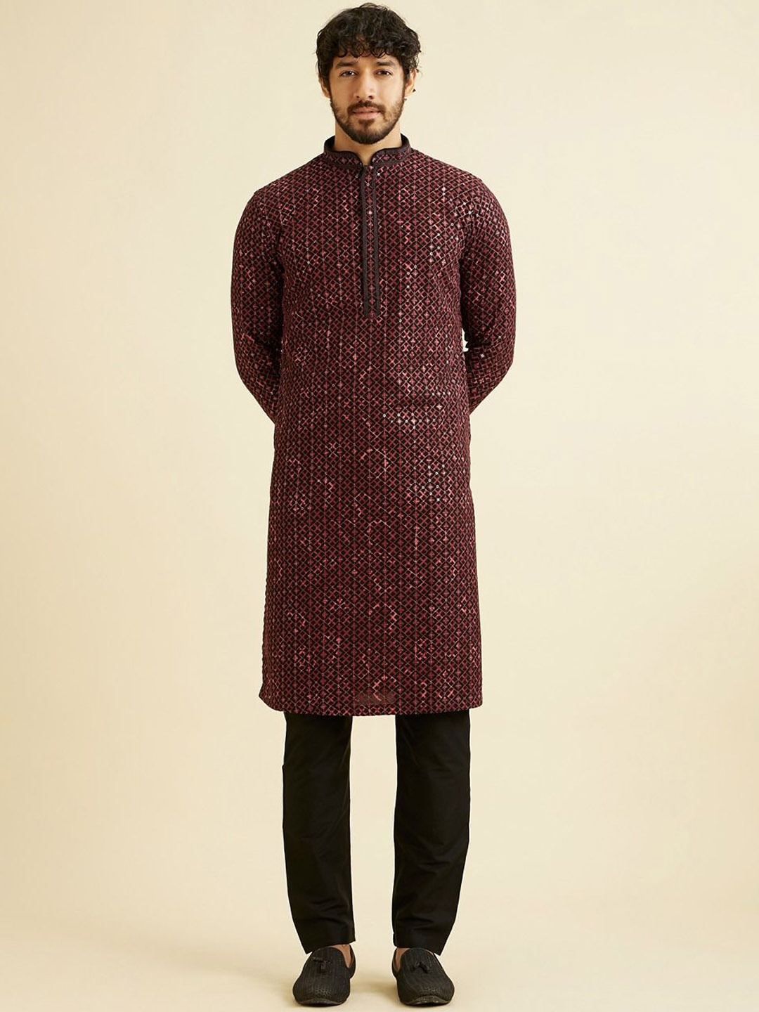 Manyavar Geometric Embroidered Sequinned Mandarin Collar Straight Kurta With Churidar, Black
Manyavar Geometric Embroidered Sequinned Mandarin Collar Straight Kurta With Churidar, Black