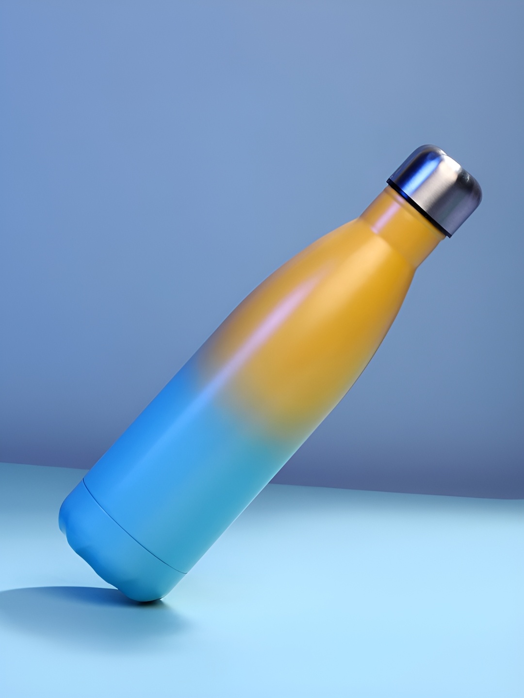 Bonhomie The Ombre Yellow & Blue Single Stainless Steel Colourblocked Water Bottle 500 ml
Bonhomie The Ombre Yellow & Blue Single Stainless Steel Colourblocked Water Bottle 500 ml