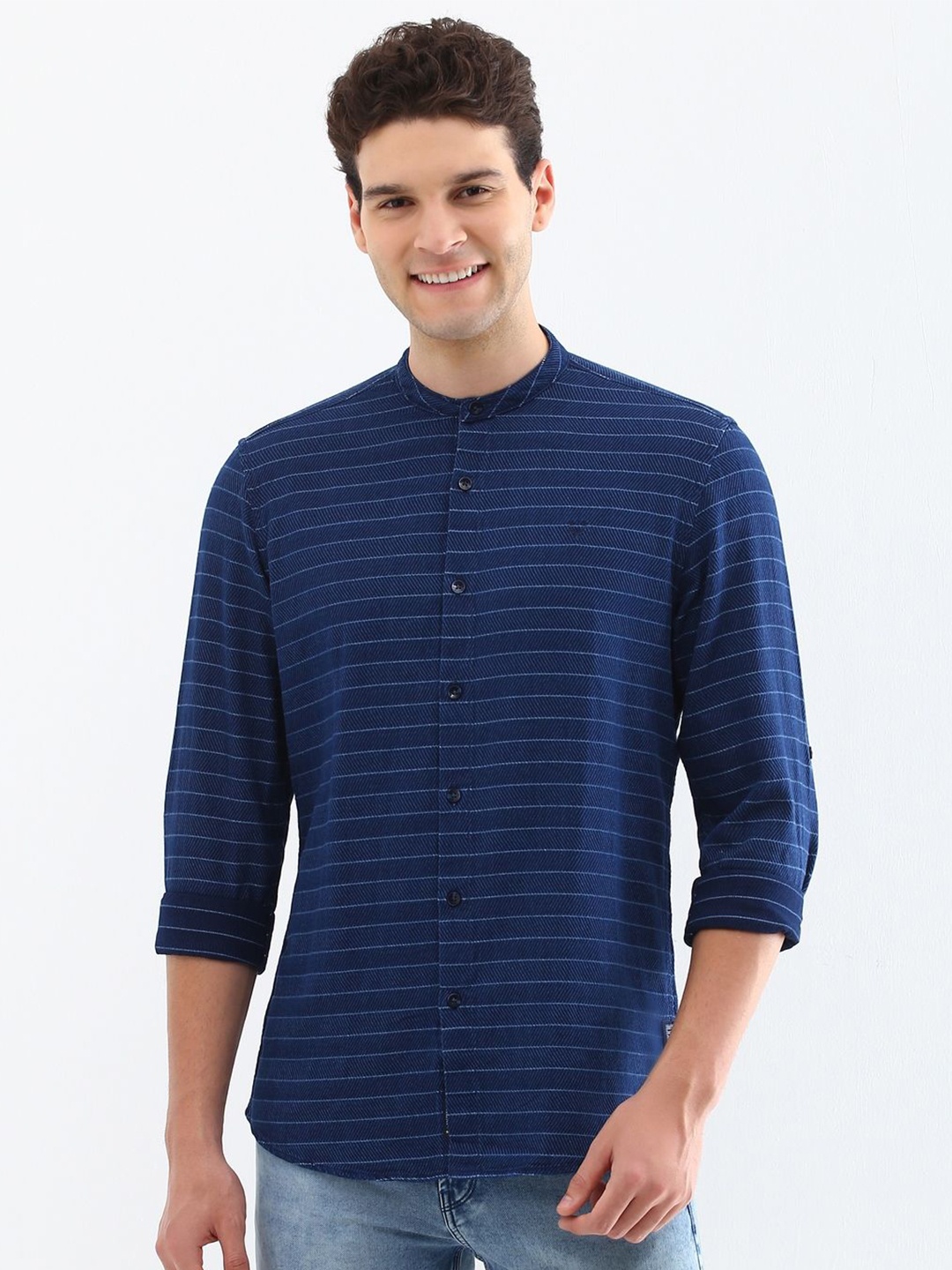 Allen Solly Men Custom Horizontal Stripes Opaque Striped Casual Shirt, Navy blue
Allen Solly Men Custom Horizontal Stripes Opaque Striped Casual Shirt, Navy blue