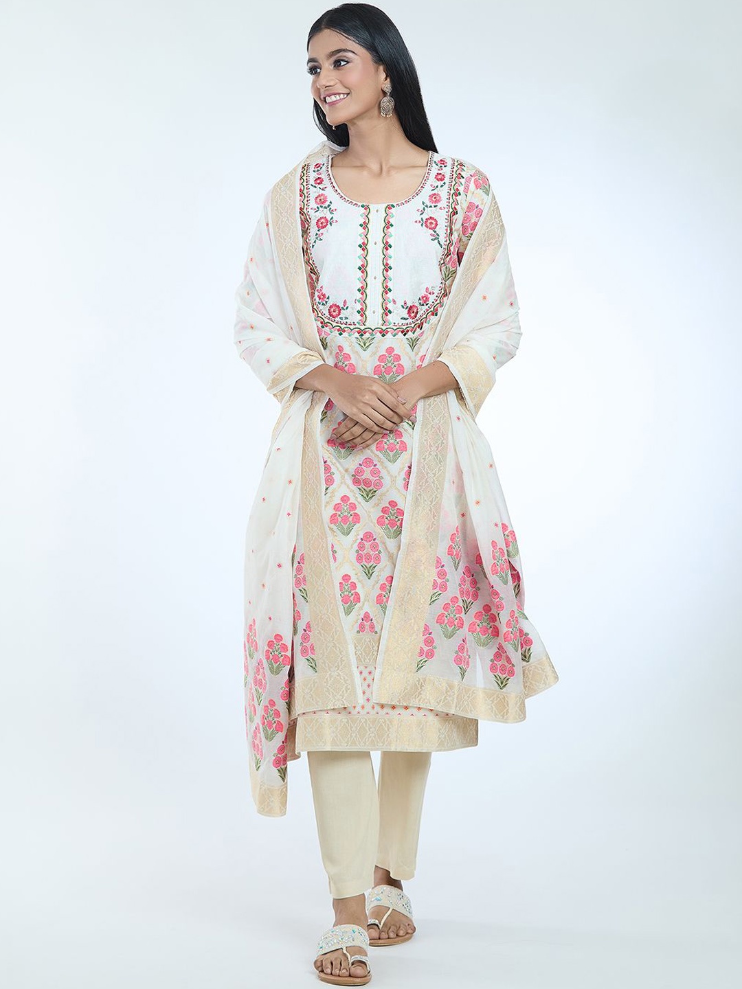 Samyukta Singhania Floral Printed Thread Work Chanderi Silk Straight Kurta with Trousers & Dupatta, Off white
Samyukta Singhania Floral Printed Thread Work Chanderi Silk Straight Kurta with Trousers & Dupatta, Off white