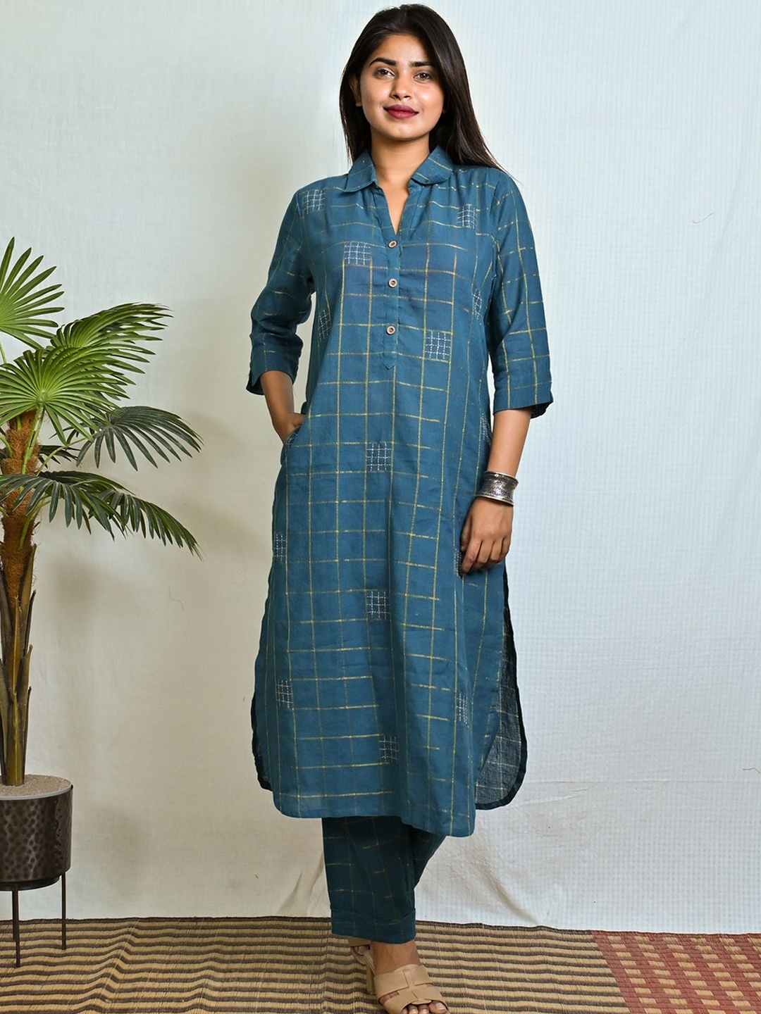 Earthwear Checked Shirt Collar Thread Work Pure Cotton Straight Kurta with Trousers, Blue
Earthwear Checked Shirt Collar Thread Work Pure Cotton Straight Kurta with Trousers, Blue