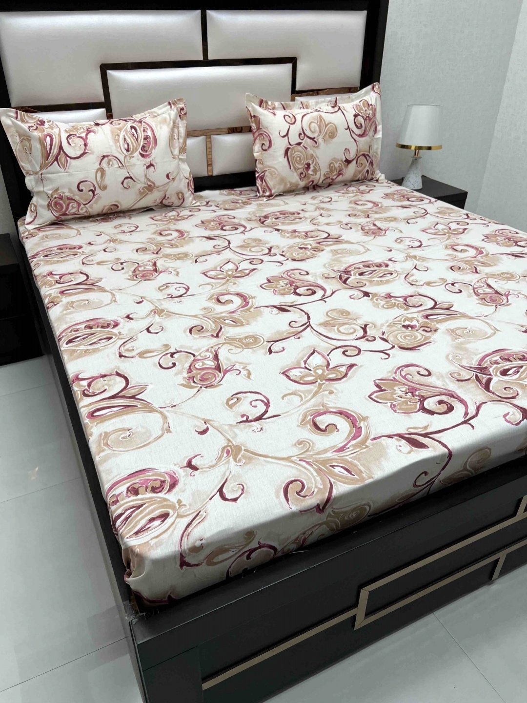 Pure Decor Royal Velar White Floral Pure Cotton 330 TC King Bedsheet & 2 Pillow Covers
Pure Decor Royal Velar White Floral Pure Cotton 330 TC King Bedsheet & 2 Pillow Covers