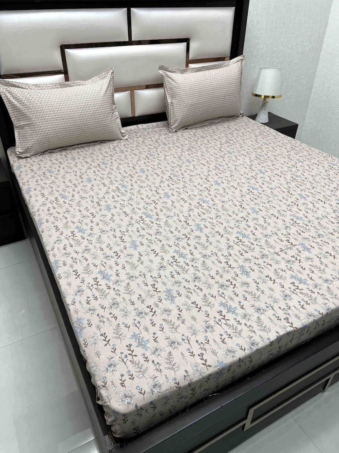 Pure Decor Cotton King Size Double Bed Bedsheet With 2 Pillow Covers 2.74m X 2.74m, Beige
Pure Decor Cotton King Size Double Bed Bedsheet With 2 Pillow Covers 2.74m X 2.74m, Beige