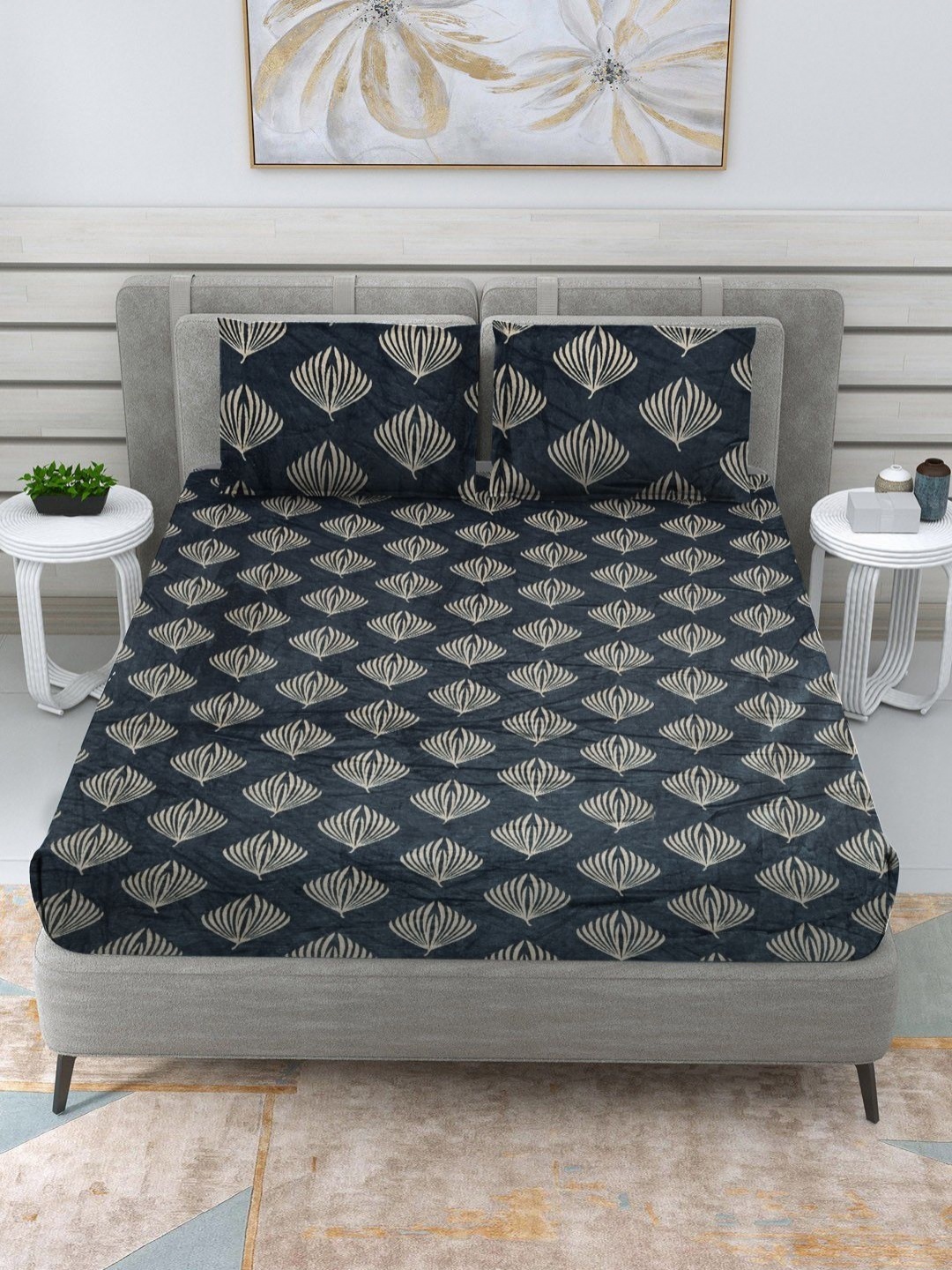 RRC Black & Beige Floral Printed 300 TC Woolen Fitted Queen Bedsheet with 2 Pillow Covers
RRC Black & Beige Floral Printed 300 TC Woolen Fitted Queen Bedsheet with 2 Pillow Covers