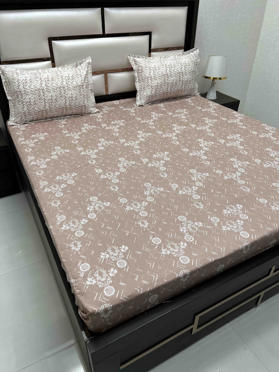 Pure Decor Lifestyle Brown Printed 300 TC Cotton King Bedsheet with 2 Pillow Covers
Pure Decor Lifestyle Brown Printed 300 TC Cotton King Bedsheet with 2 Pillow Covers