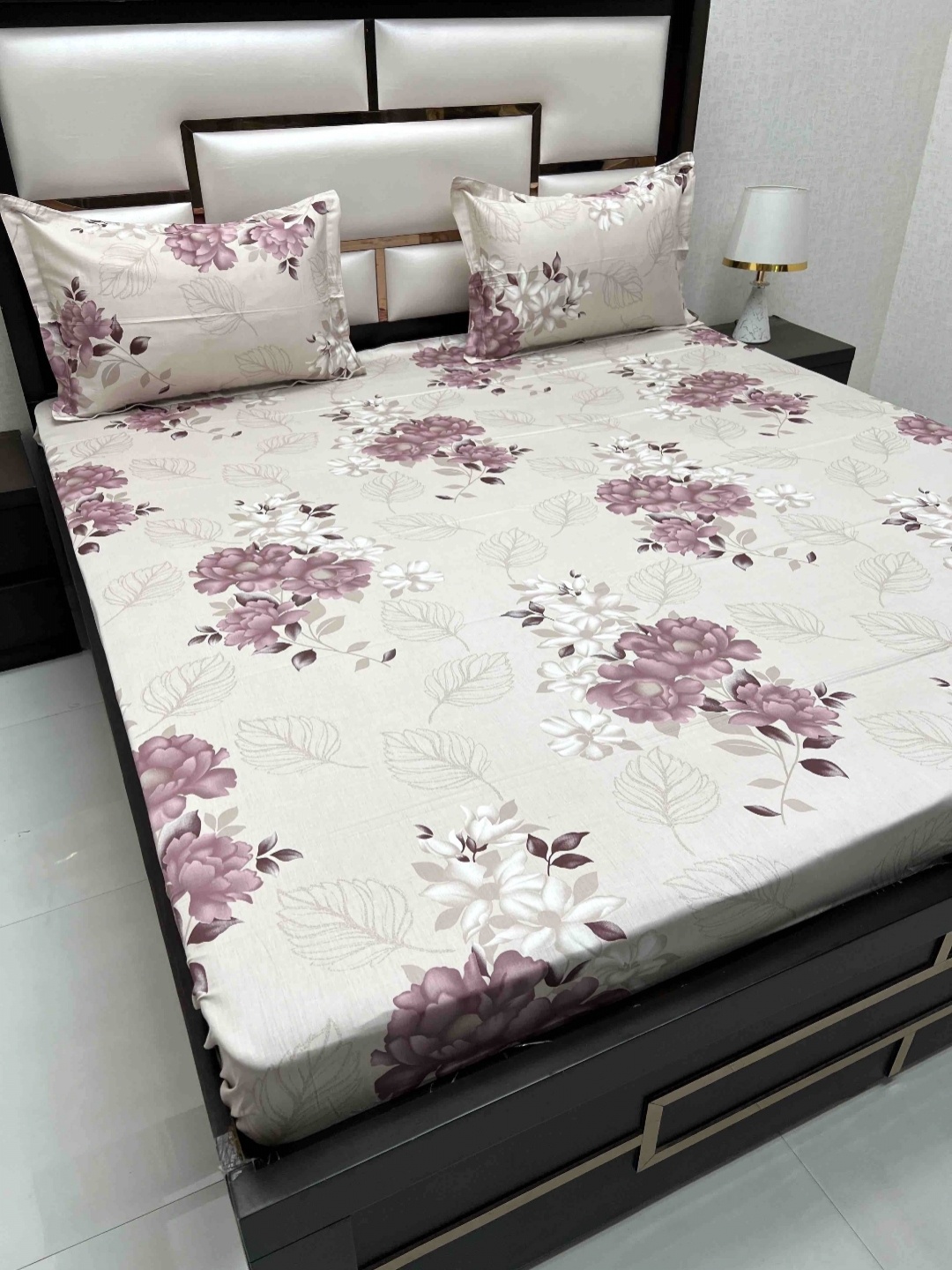 Pure Decor Royal Velar Beige Printed 330 TC Cotton King Bedsheet with 2 Pillow Covers
Pure Decor Royal Velar Beige Printed 330 TC Cotton King Bedsheet with 2 Pillow Covers