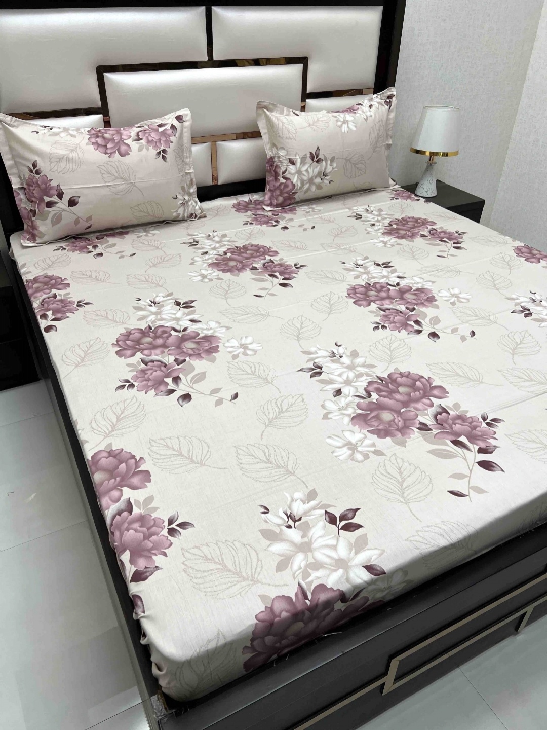 Pure Decor Royal Velar White Printed 300 TC Cotton King Bedsheet with 2 Pillow Covers, Pink
Pure Decor Royal Velar White Printed 300 TC Cotton King Bedsheet with 2 Pillow Covers, Pink