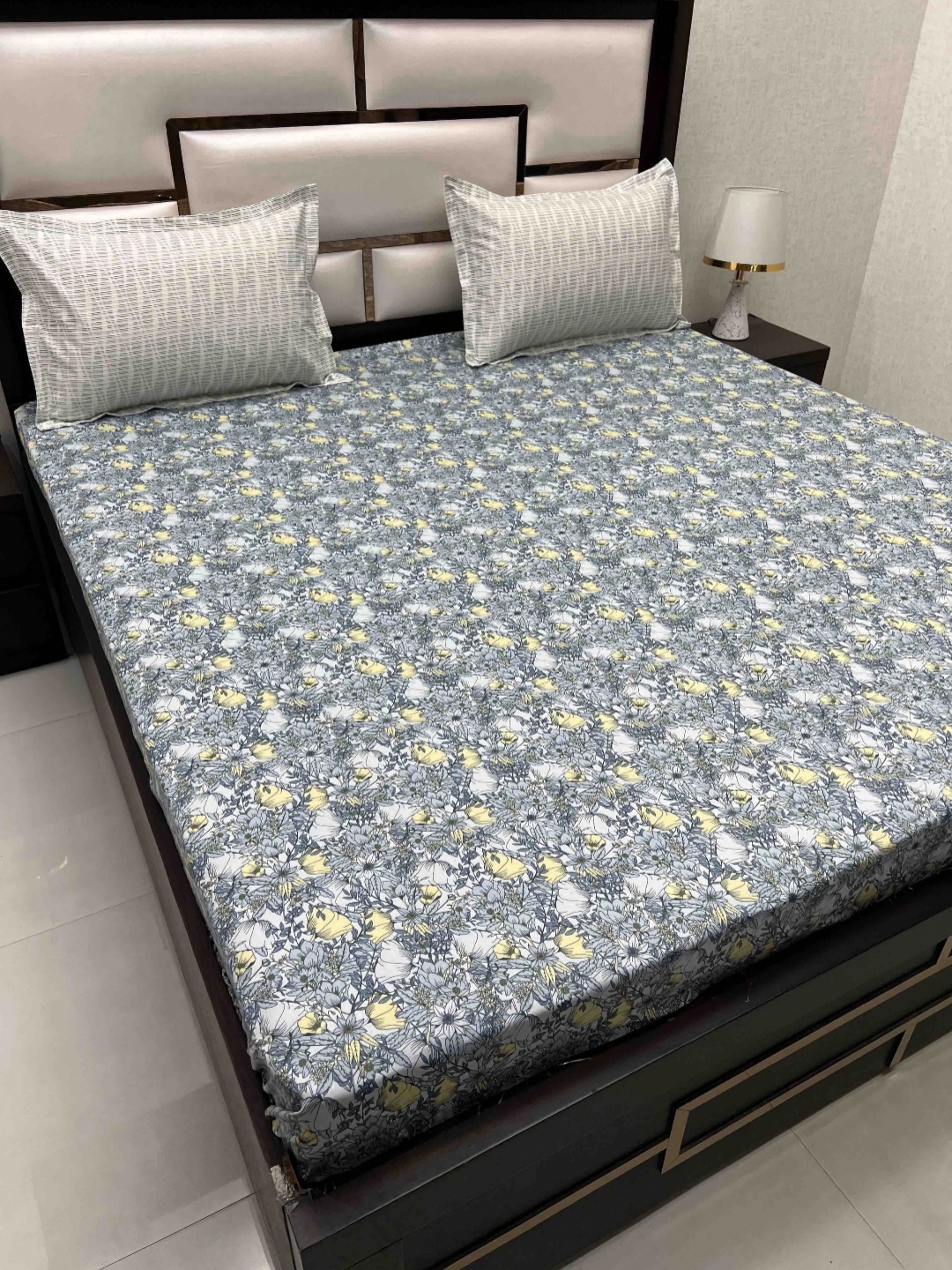 Pure Decor Cotton King Size Double Bed Bedsheet With 2 Pillow Covers 2.74m X 2.74m, White
Pure Decor Cotton King Size Double Bed Bedsheet With 2 Pillow Covers 2.74m X 2.74m, White