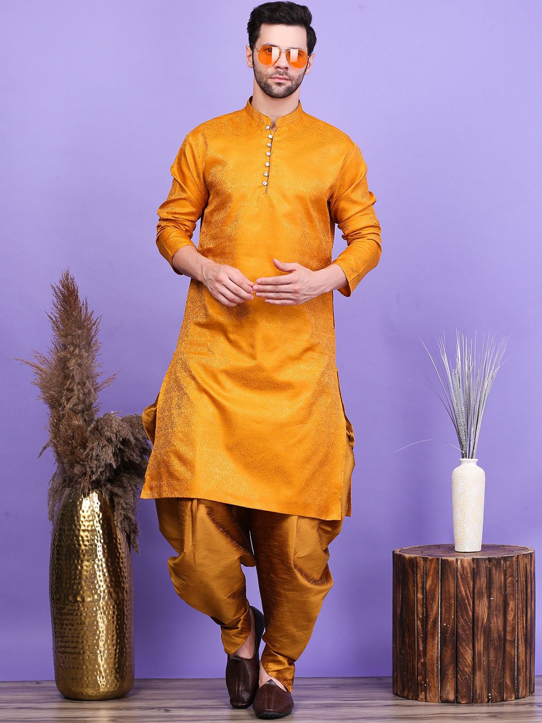 Sydney Heights Ethnic Motifs Woven Design Mandarin Collar Straight Kurta with Patiala, Yellow
Sydney Heights Ethnic Motifs Woven Design Mandarin Collar Straight Kurta with Patiala, Yellow