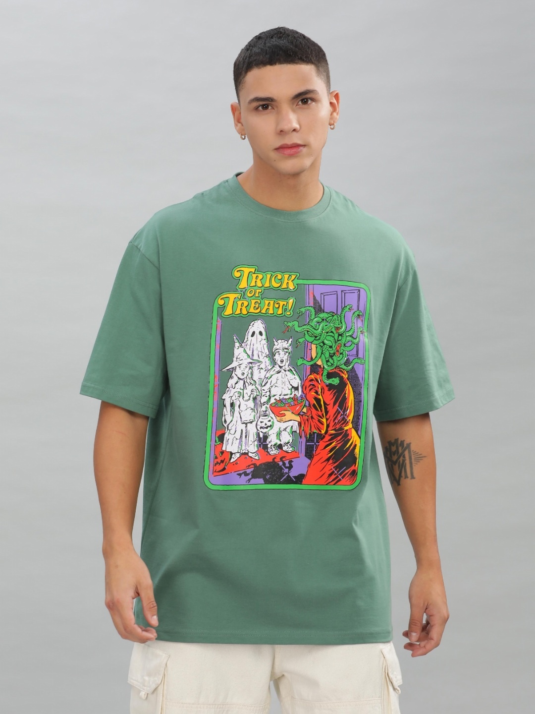 TOMHIDDLE Men Graphic Printed Round Neck Cotton Oversized T-shirt, Sea green
TOMHIDDLE Men Graphic Printed Round Neck Cotton Oversized T-shirt, Sea green