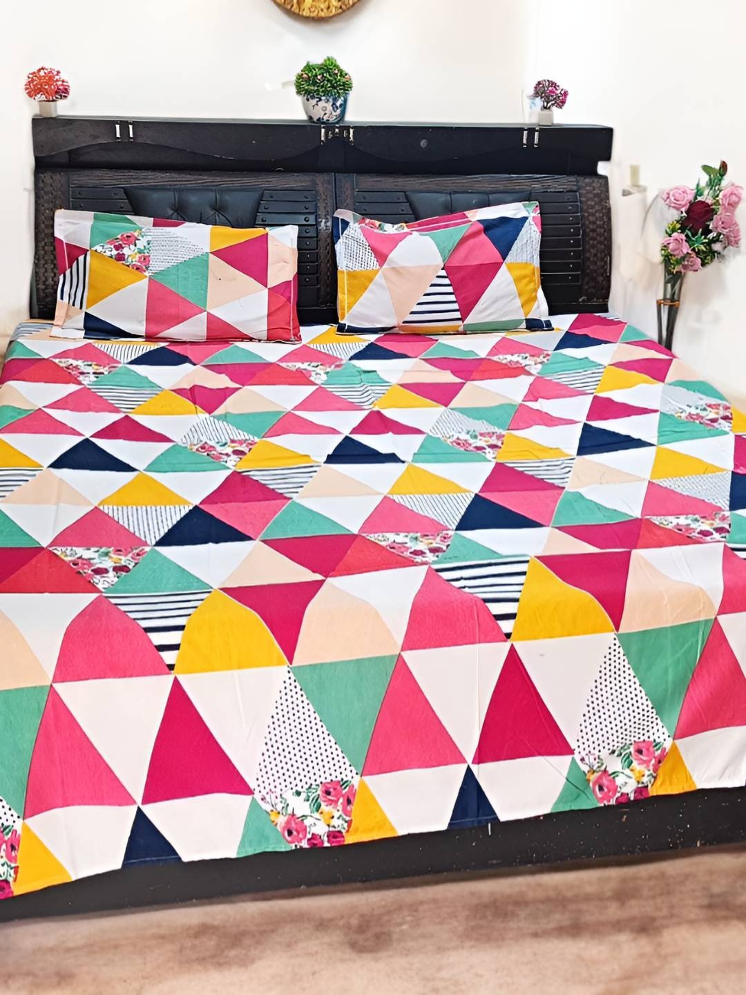 V.R.ENTERPRISES White Geometric Printed 210 TC Cotton Queen Bedsheet with 2 Pillow Covers
V.R.ENTERPRISES White Geometric Printed 210 TC Cotton Queen Bedsheet with 2 Pillow Covers