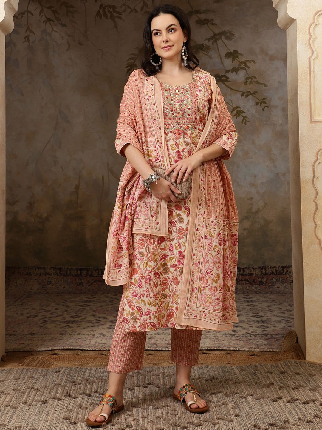 Sangria Red Floral Embroidered Pure Cotton Thread Work Kurta With Trousers & Dupatta
Sangria Red Floral Embroidered Pure Cotton Thread Work Kurta With Trousers & Dupatta