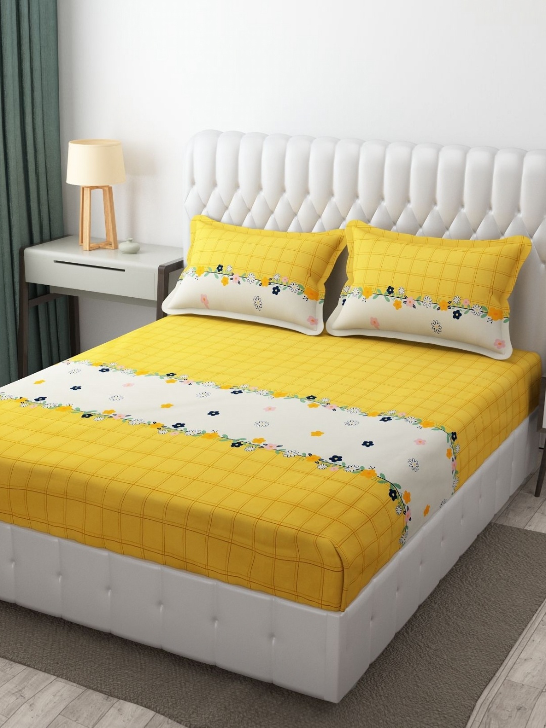 AaHo Decor Yellow & White Floral 300 TC Double King Fitted Bedsheet with 2 Pillow Covers
AaHo Decor Yellow & White Floral 300 TC Double King Fitted Bedsheet with 2 Pillow Covers