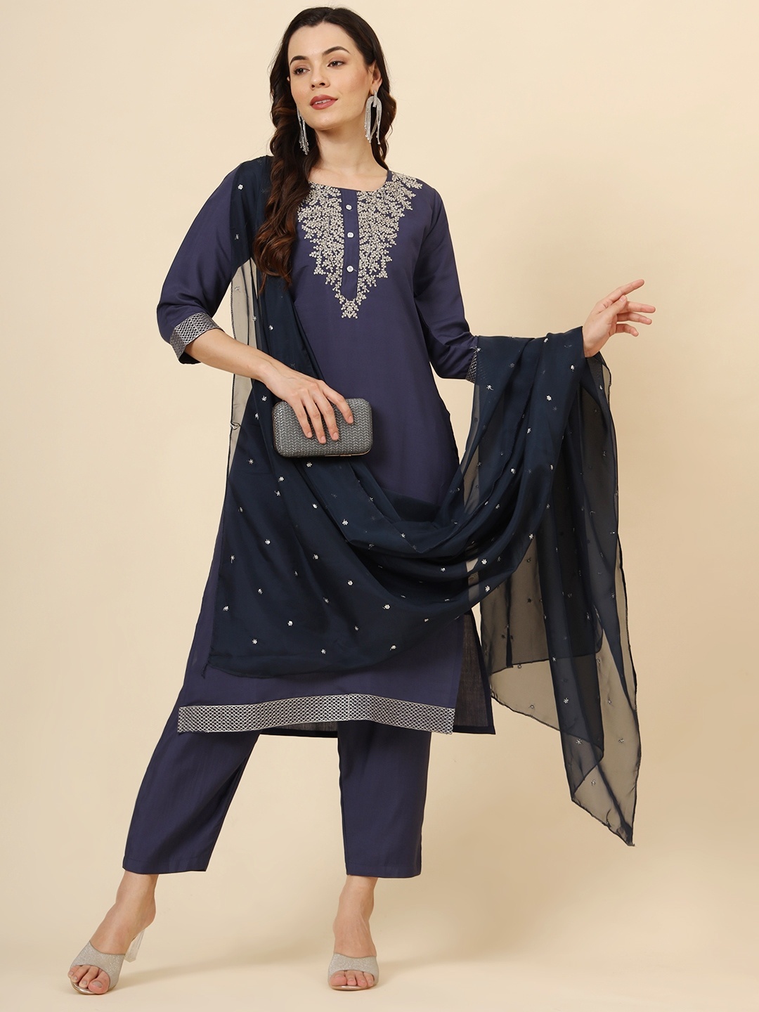 VAIRAGEE Floral Yoke Design Regular Thread Work Kurta With Trousers & Dupatta, Purple
VAIRAGEE Floral Yoke Design Regular Thread Work Kurta With Trousers & Dupatta, Purple