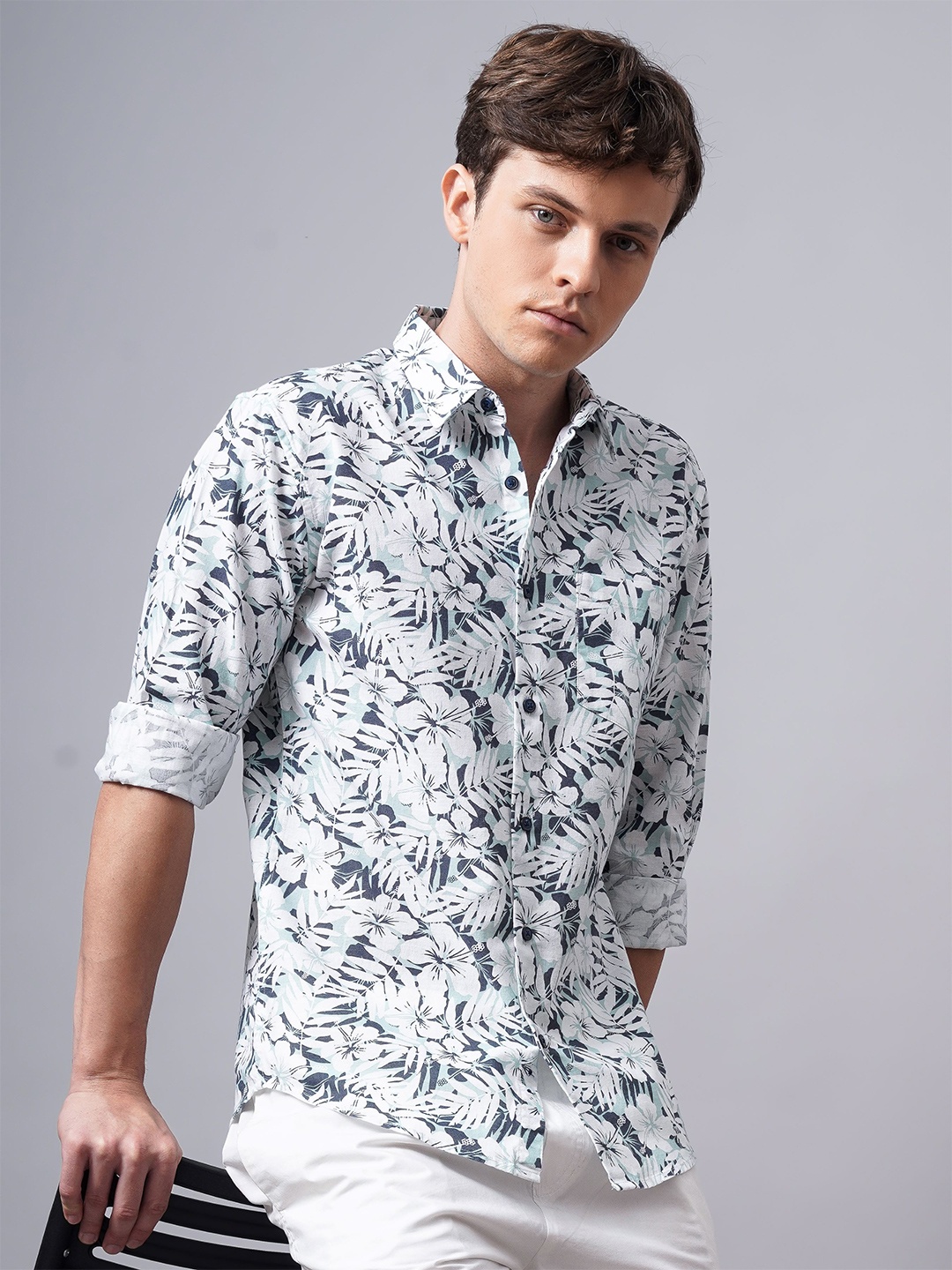 British Club Men Standard Spread Collar Floral Printed Cotton Slim Fit Casual Shirt, Green
British Club Men Standard Spread Collar Floral Printed Cotton Slim Fit Casual Shirt, Green