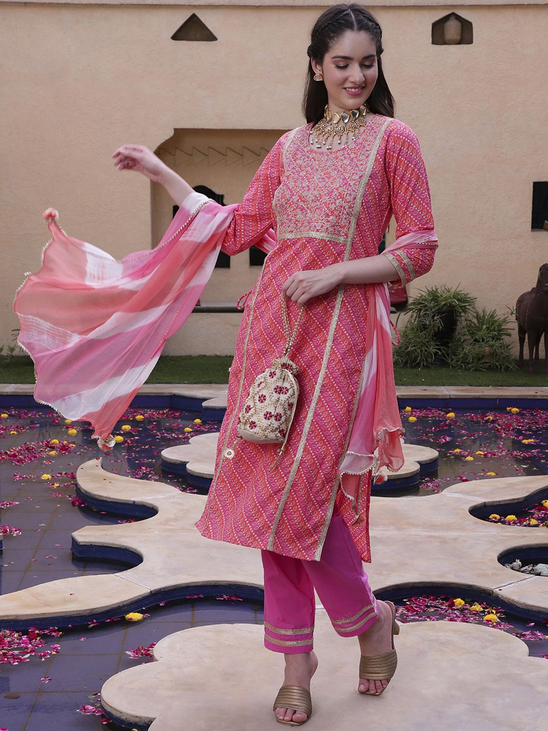 BANDIA Bandhani Printed Sequinned Pure Cotton Straight Kurta with Trousers & Dupatta, Pink
BANDIA Bandhani Printed Sequinned Pure Cotton Straight Kurta with Trousers & Dupatta, Pink