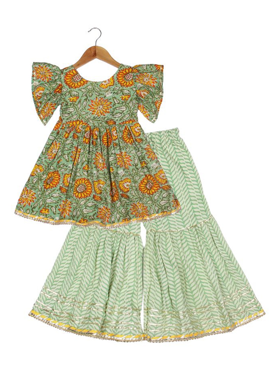 AATYA KIIDS Girls Floral Printed Regular Pure Cotton A-Line Kurta with Sharara, Green
AATYA KIIDS Girls Floral Printed Regular Pure Cotton A-Line Kurta with Sharara, Green