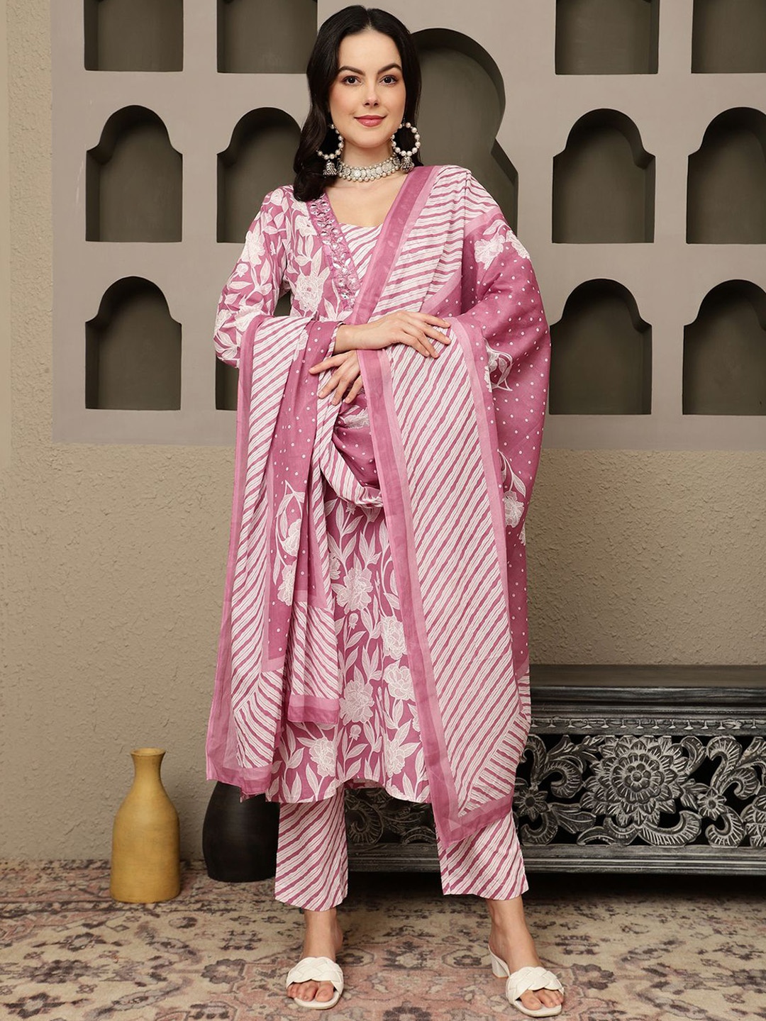 Sangria Floral Printed Printed Mirror Work Pure Cotton Kurta With Trousers & Dupatta, Mauve
Sangria Floral Printed Printed Mirror Work Pure Cotton Kurta With Trousers & Dupatta, Mauve