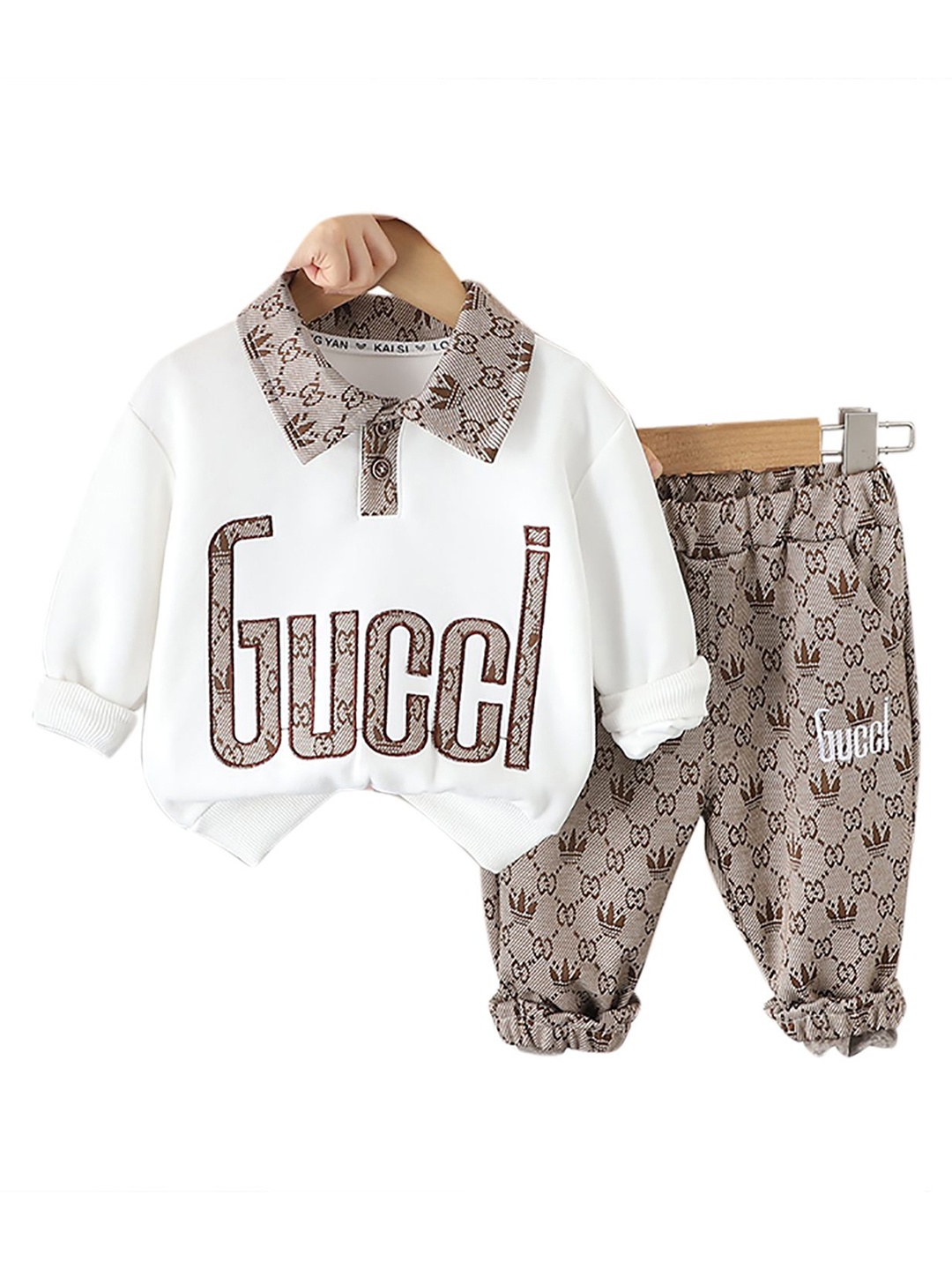 StyleCast x Revolte Kids Printed Pure Cotton Sweatshirt with Trousers, Khaki
StyleCast x Revolte Kids Printed Pure Cotton Sweatshirt with Trousers, Khaki