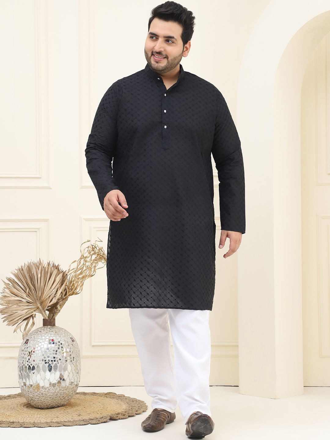 SOJANYA PLUS Thread Work Mandarin Collar Pure Cotton Straight Kurta with Pyjamas, Black
SOJANYA PLUS Thread Work Mandarin Collar Pure Cotton Straight Kurta with Pyjamas, Black
