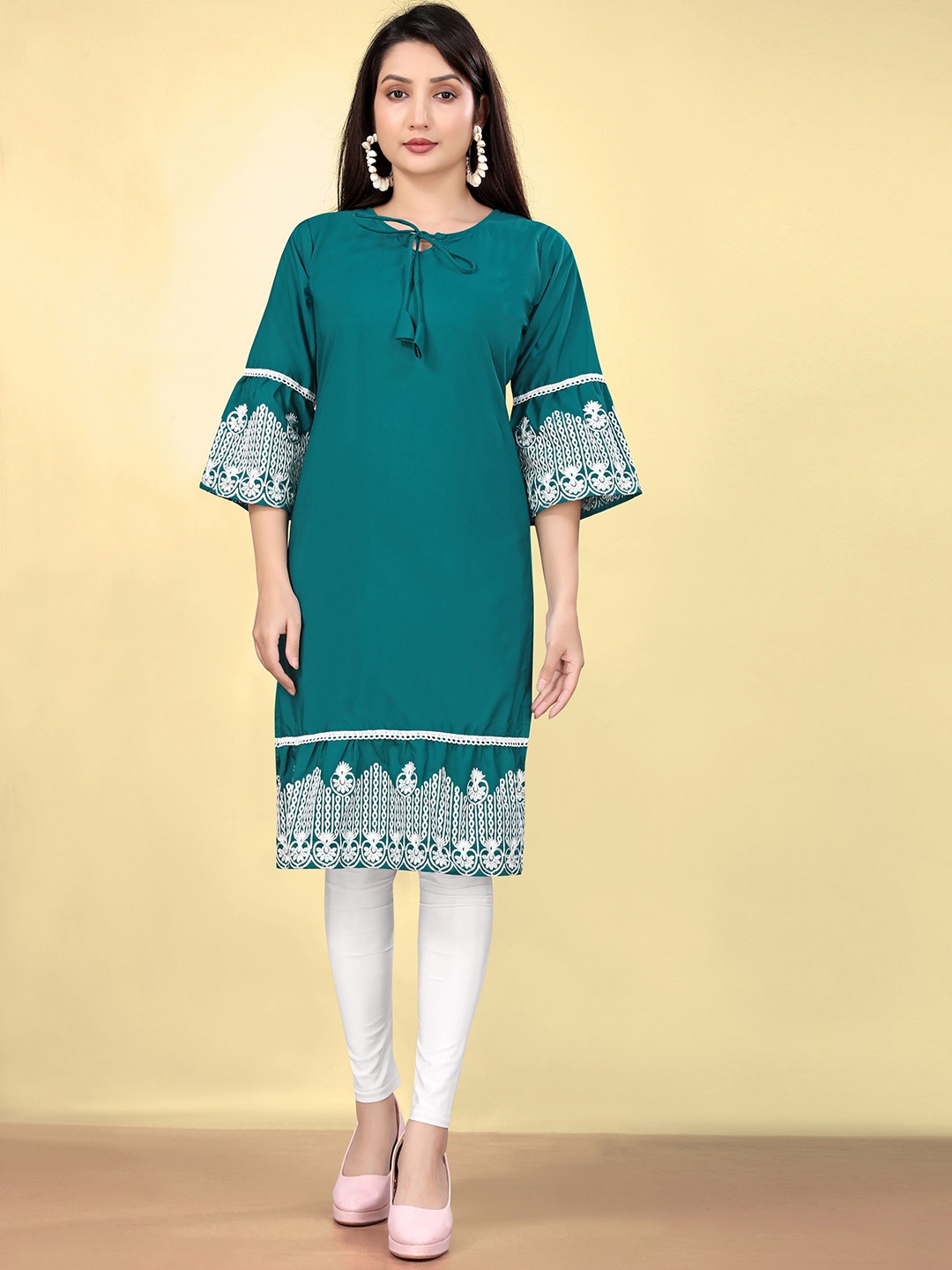 VARNI FABRICS Floral Embroidered Keyhole Neck Bell Sleeves Thread Work Straight Kurta, Teal
VARNI FABRICS Floral Embroidered Keyhole Neck Bell Sleeves Thread Work Straight Kurta, Teal