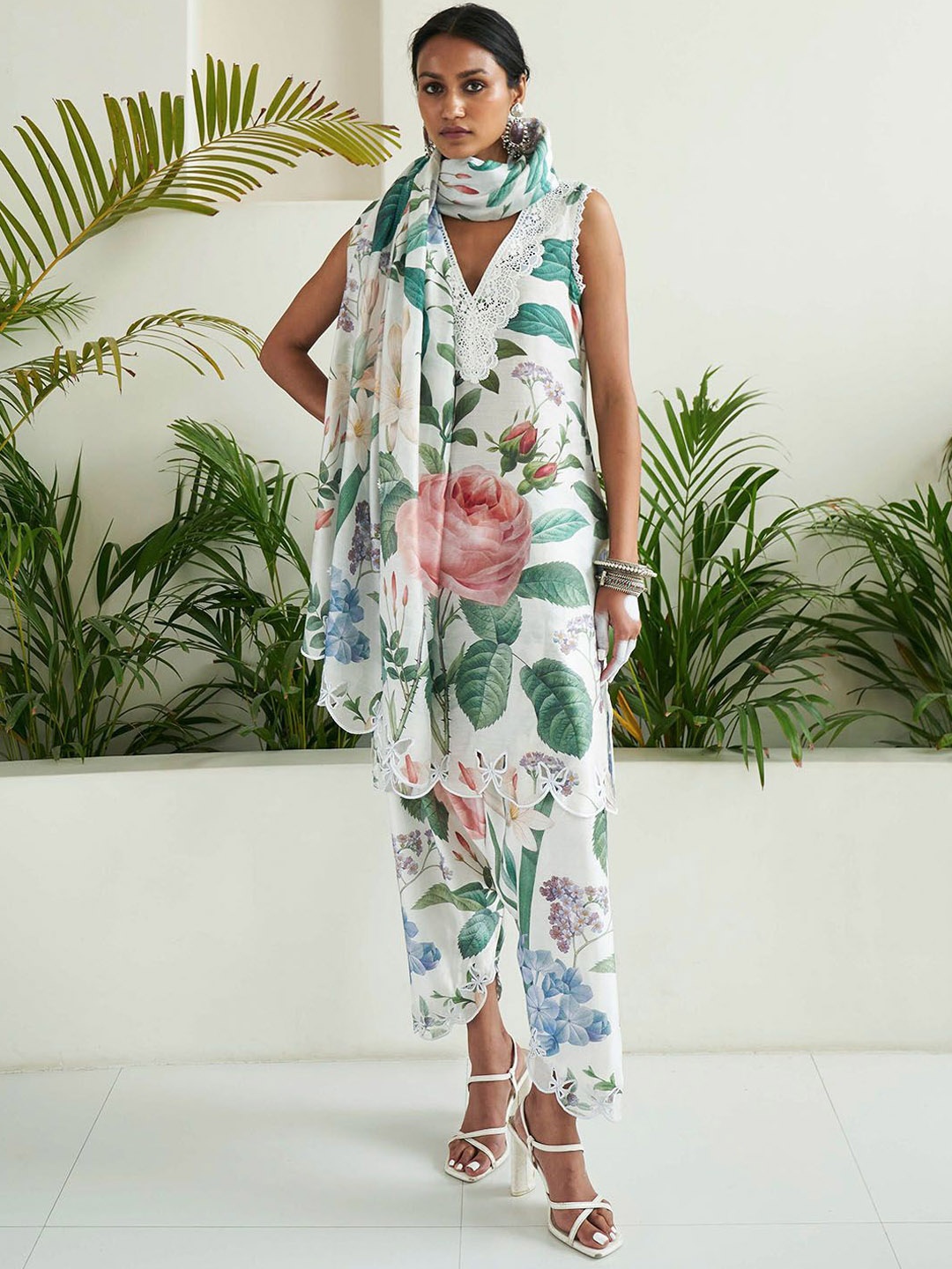Sage Saga Floral Printed Chanderi Cotton Pakistani Style Kurta With Trouser & Dupatta, White
Sage Saga Floral Printed Chanderi Cotton Pakistani Style Kurta With Trouser & Dupatta, White