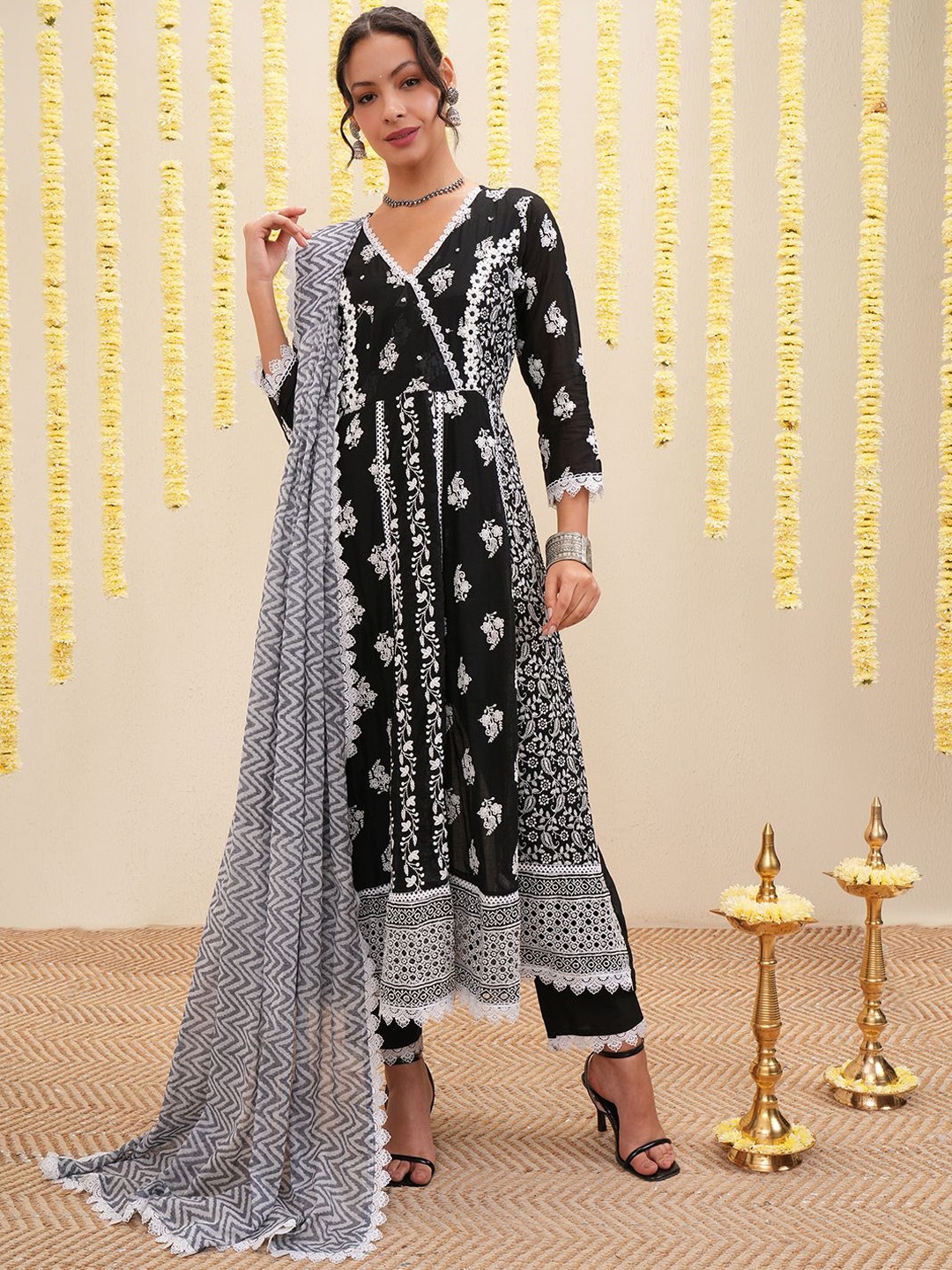 Vishudh Floral Embroidered Pure Cotton Anarkali Kurta & Trousers With Dupatta, Black
Vishudh Floral Embroidered Pure Cotton Anarkali Kurta & Trousers With Dupatta, Black