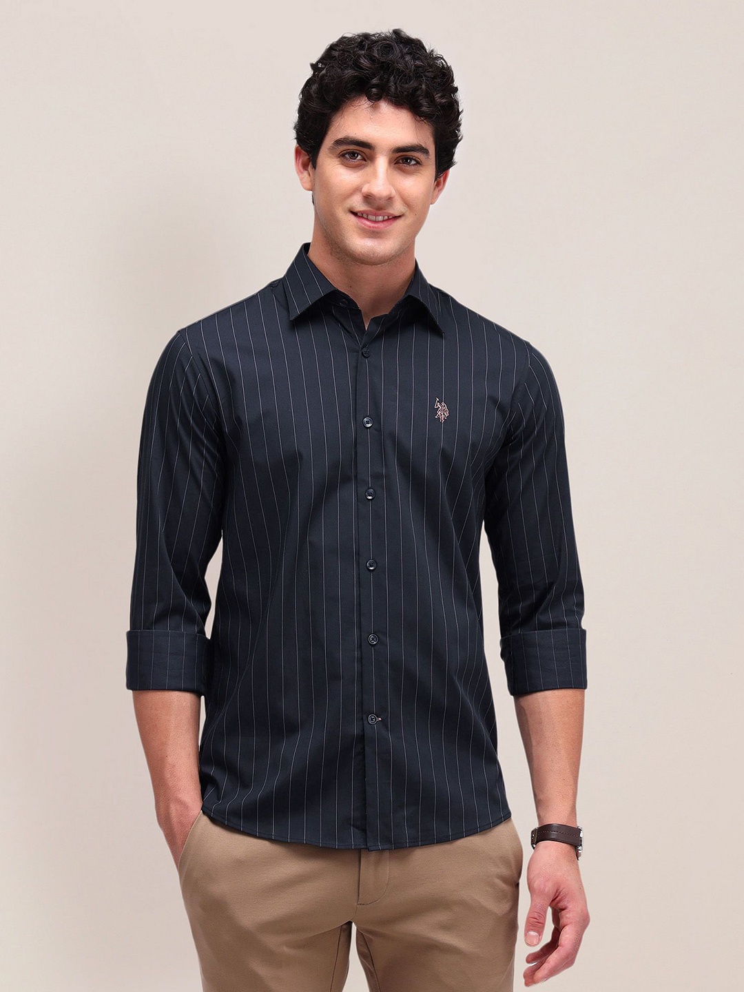 U.S. Polo Assn. Men Classic Spread Collar Vertical Striped Cotton Casual Shirt, Navy blue
U.S. Polo Assn. Men Classic Spread Collar Vertical Striped Cotton Casual Shirt, Navy blue
