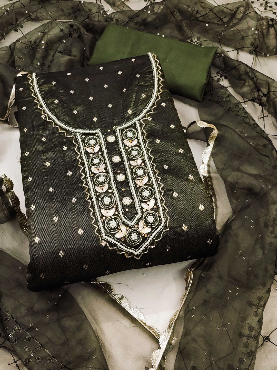 KIMISHA Ethnic Motifs Embellished Beads and Stones Organza Unstitched Dress Material, Green
KIMISHA Ethnic Motifs Embellished Beads and Stones Organza Unstitched Dress Material, Green