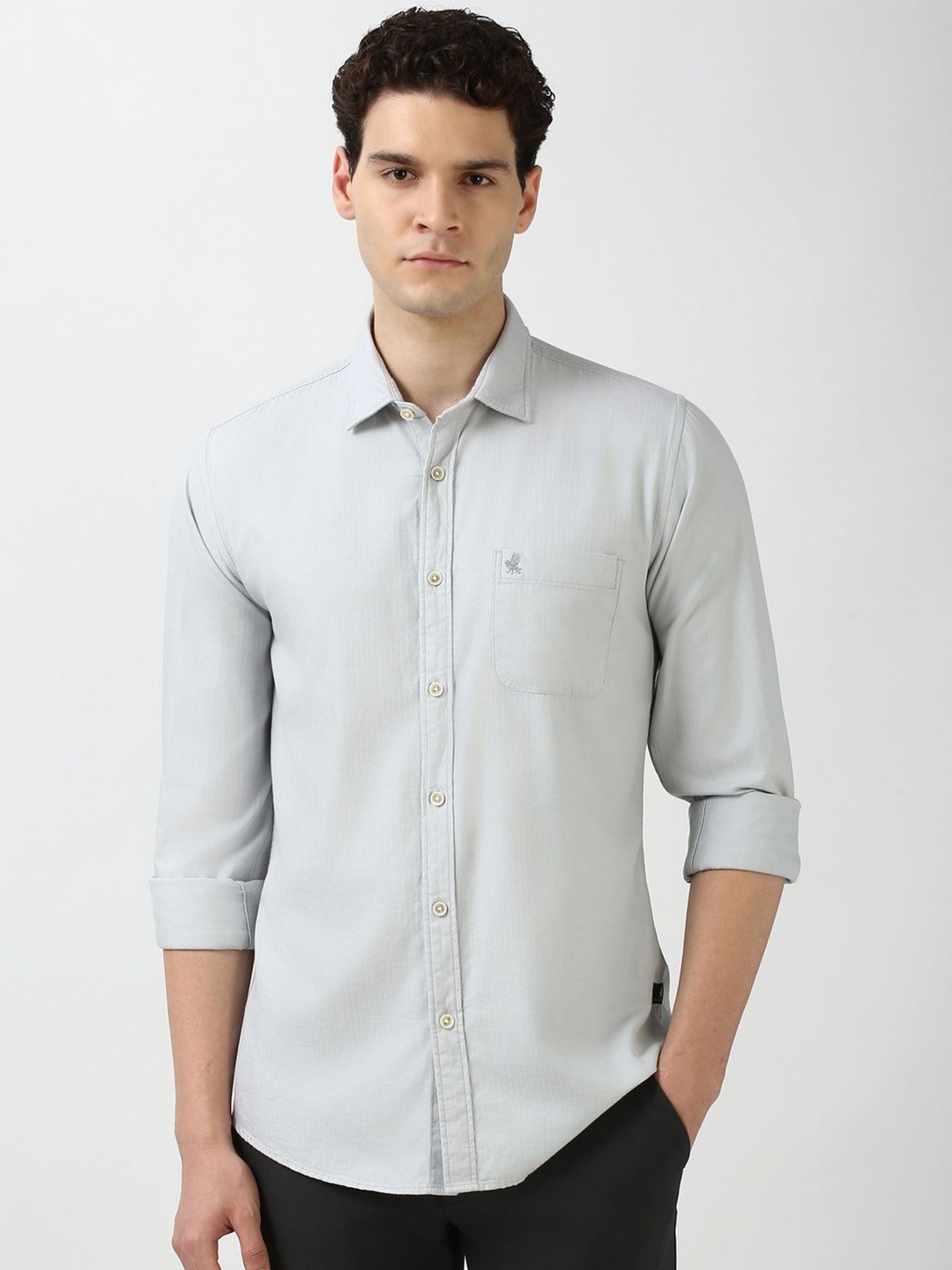 Peter England Casuals Men Spread Collar Solid Cotton Slim Fit Casual Shirt, Grey
Peter England Casuals Men Spread Collar Solid Cotton Slim Fit Casual Shirt, Grey