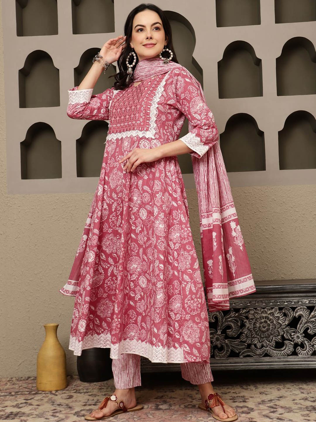 Sangria Mauve Floral Embroidered Pure Cotton Anarkali Kurta With Trousers & Dupatta
Sangria Mauve Floral Embroidered Pure Cotton Anarkali Kurta With Trousers & Dupatta