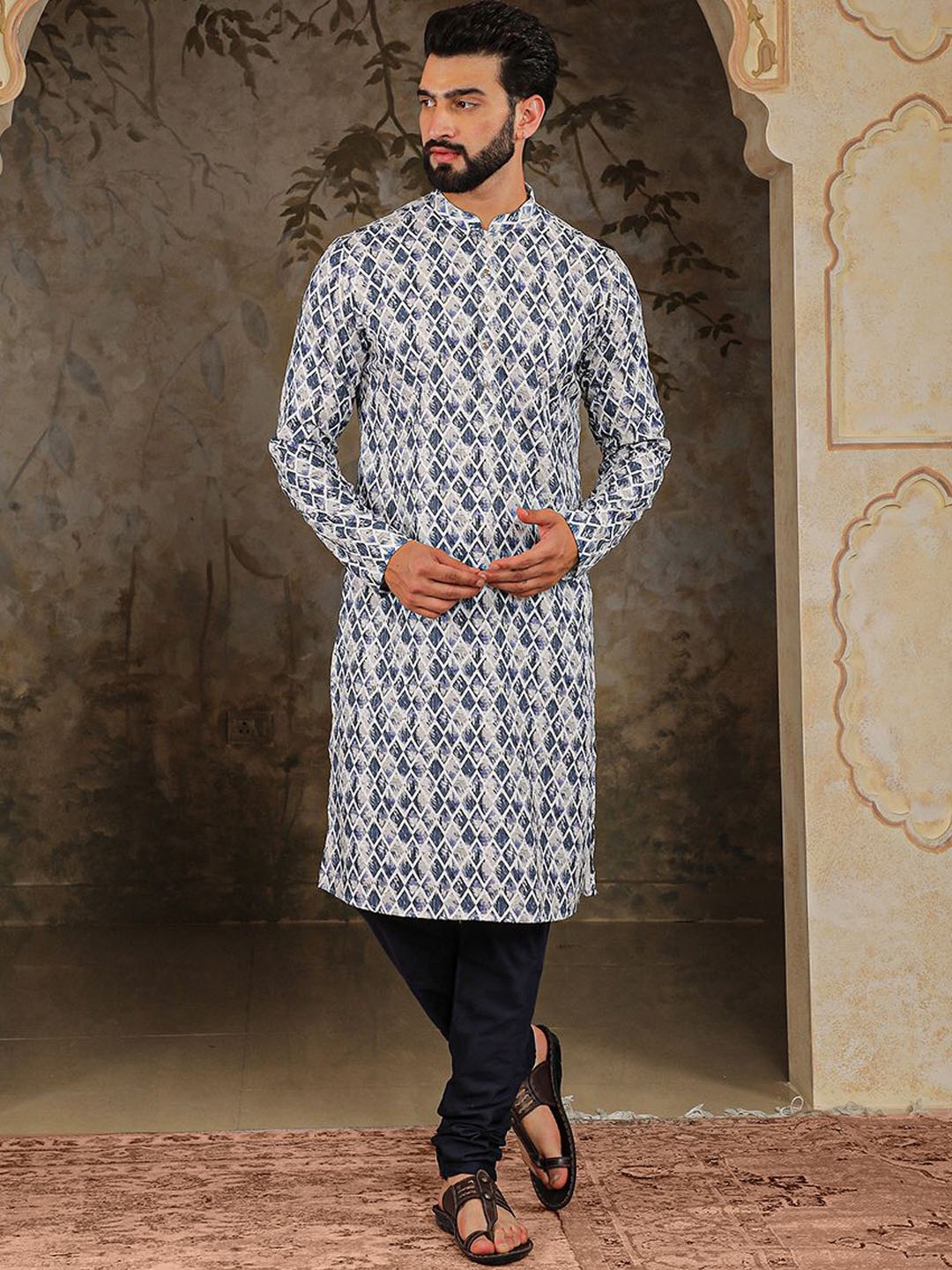 HOUSE OF DEYANN Geometric Printed Thread Work & Sequinned Jacquard Weave Kurta & Churidar, Navy blue
HOUSE OF DEYANN Geometric Printed Thread Work & Sequinned Jacquard Weave Kurta & Churidar, Navy blue