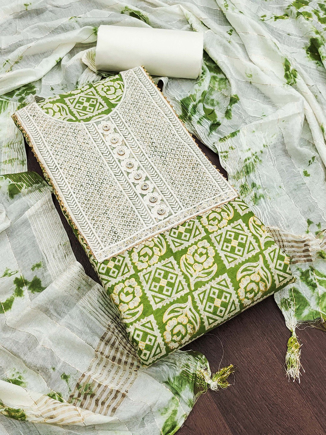 KALINI Ethnic Motifs Embroidered Sequinned Pure Cotton Unstitched Dress Material, Green
KALINI Ethnic Motifs Embroidered Sequinned Pure Cotton Unstitched Dress Material, Green