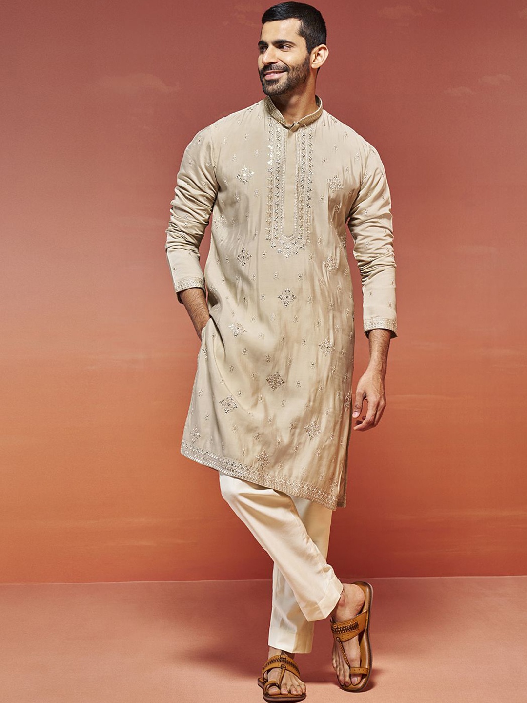 VASTRAMAY Floral Embroidered Thread Work Mandarin Collar Straight Kurta with Pyjamas, Beige
VASTRAMAY Floral Embroidered Thread Work Mandarin Collar Straight Kurta with Pyjamas, Beige