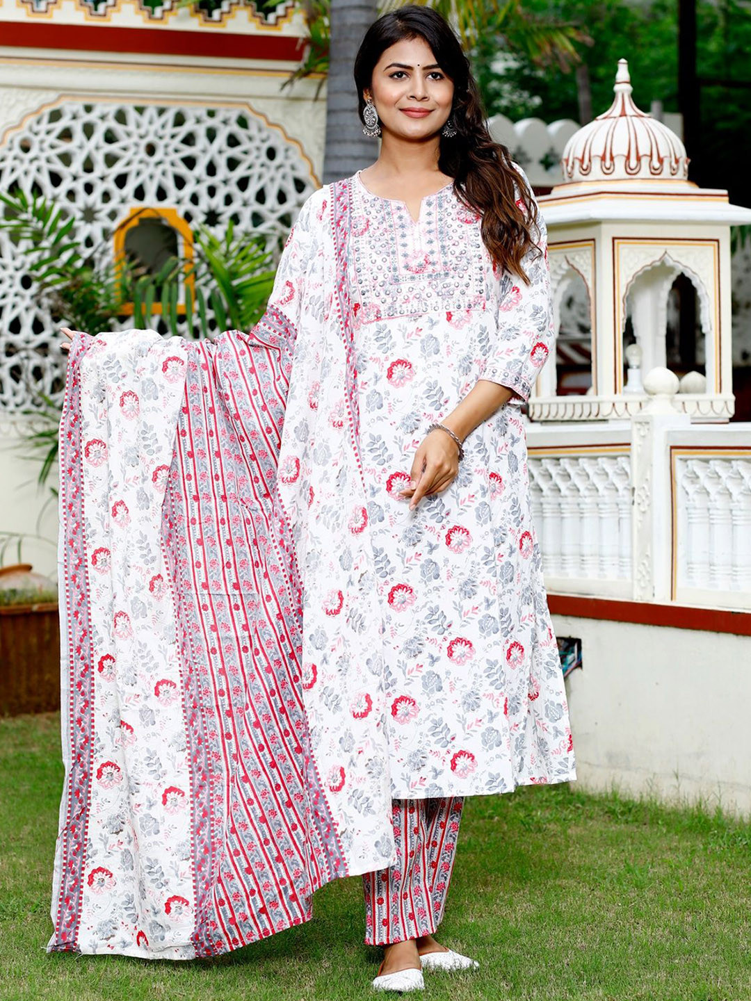 Lovista Floral Printed Thread Work Pure Cotton A Line Kurta with Trousers & Dupatta, Pink
Lovista Floral Printed Thread Work Pure Cotton A Line Kurta with Trousers & Dupatta, Pink
