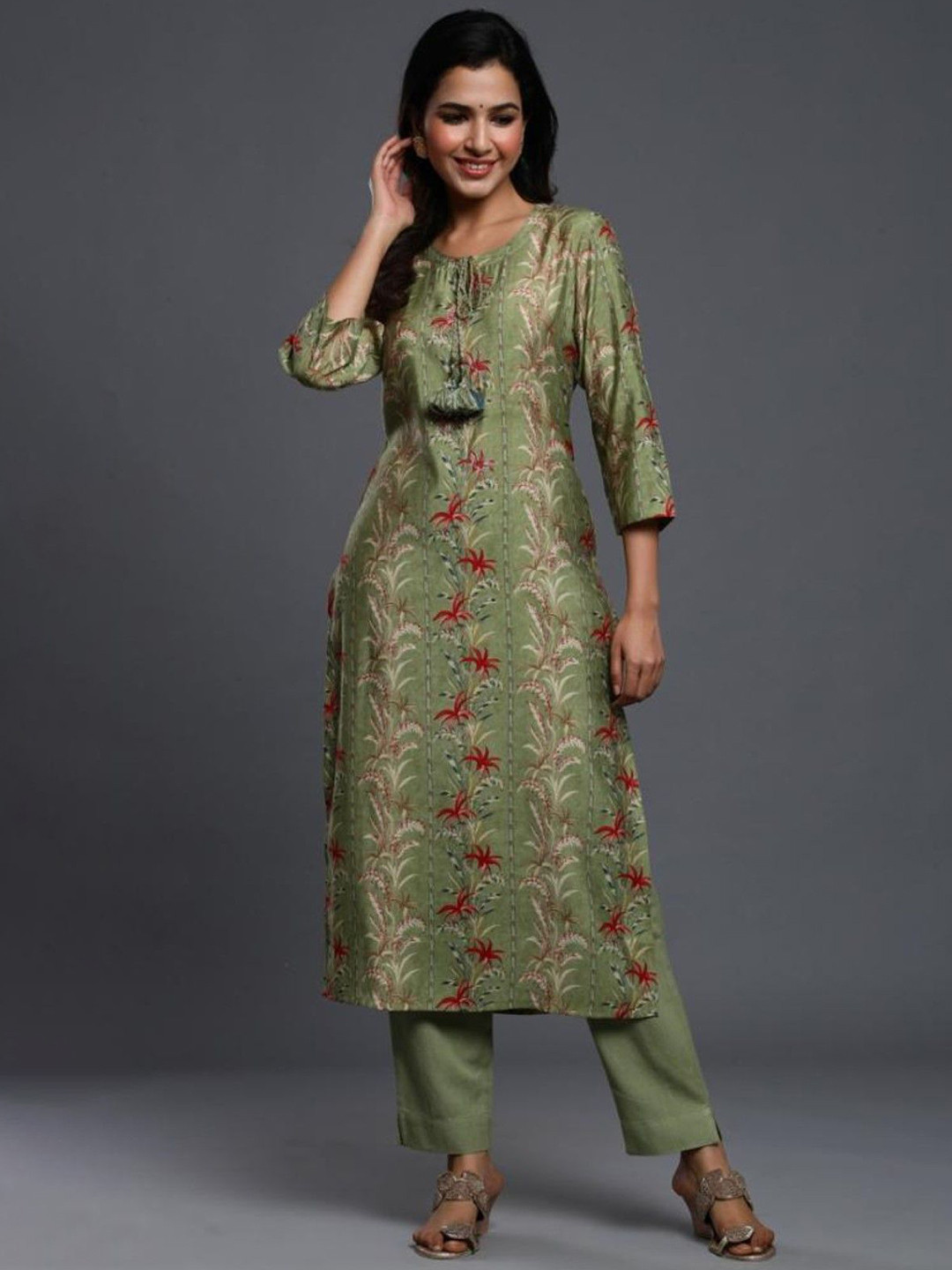 AUTUMN LANE Ethnic Motifs Printed Pure Cotton Straight Kurta With Trousers, Green
AUTUMN LANE Ethnic Motifs Printed Pure Cotton Straight Kurta With Trousers, Green