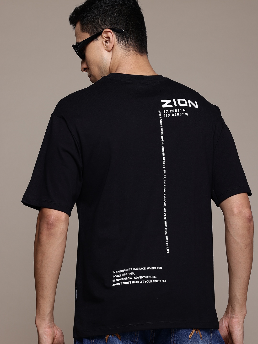 The Roadster Lifestyle Co. Typography Printed Drop-Shoulder Sleeves Pure Cotton T-shirt, Black
The Roadster Lifestyle Co. Typography Printed Drop-Shoulder Sleeves Pure Cotton T-shirt, Black
