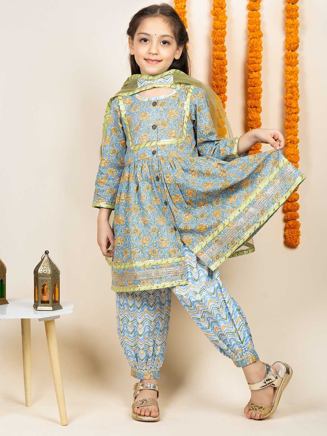 BEBE UNICORN Girls Floral Printed Gotta Patti Pure Cotton Kurta With Salwar & Dupatta, White
BEBE UNICORN Girls Floral Printed Gotta Patti Pure Cotton Kurta With Salwar & Dupatta, White