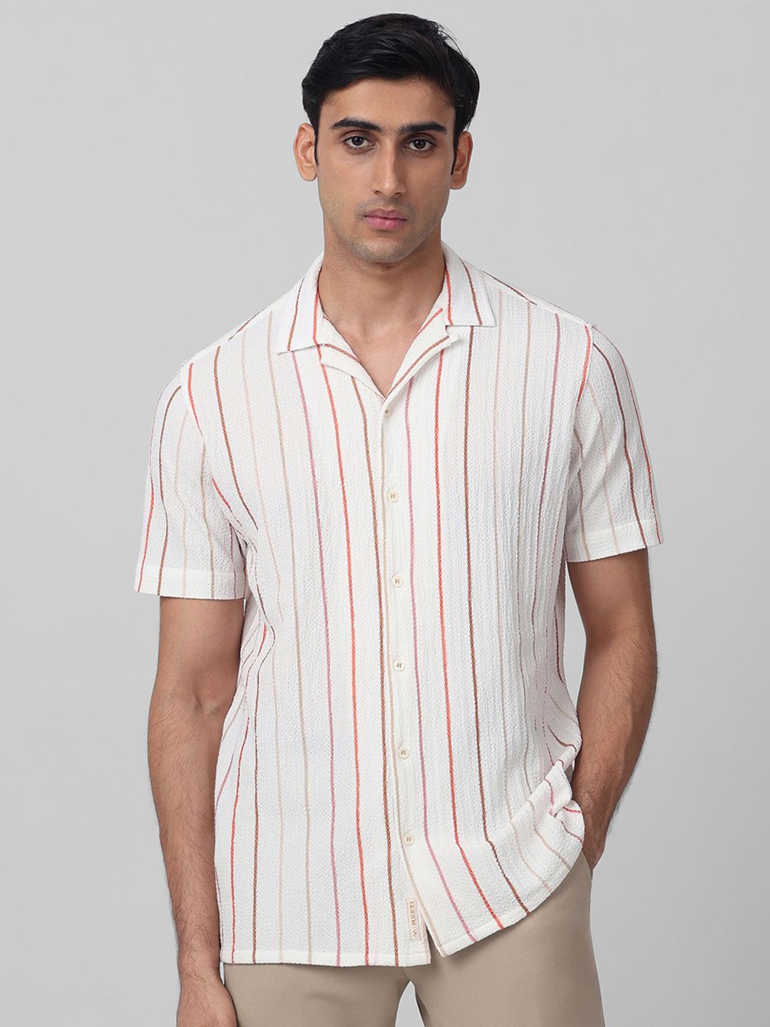 Mufti Men Cuban Collar Vertical Striped Relaxed Fit Casual Shirt, White
Mufti Men Cuban Collar Vertical Striped Relaxed Fit Casual Shirt, White