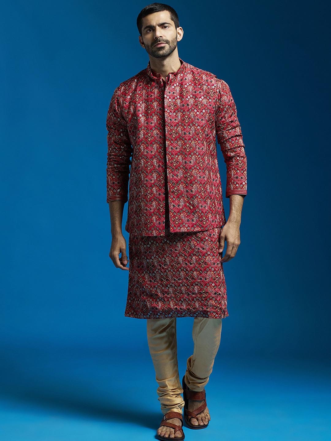VASTRAMAY Floral Embroidered Regular Thread Work Kurta With Churidar & Nehru Jacket, Red
VASTRAMAY Floral Embroidered Regular Thread Work Kurta With Churidar & Nehru Jacket, Red
