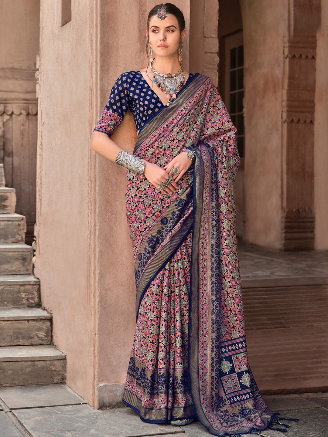 Anouk Printed Ethnic Motifs Zari Silk Blend Banarasi Saree, Navy blue
Anouk Printed Ethnic Motifs Zari Silk Blend Banarasi Saree, Navy blue