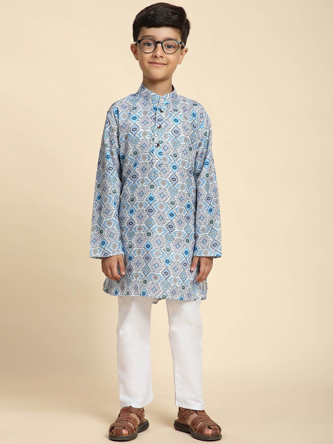 Pro-Ethic STYLE DEVELOPER Boys Paisley Printed Straight Pure Cotton Kurta with Pyjamas, Blue
Pro-Ethic STYLE DEVELOPER Boys Paisley Printed Straight Pure Cotton Kurta with Pyjamas, Blue