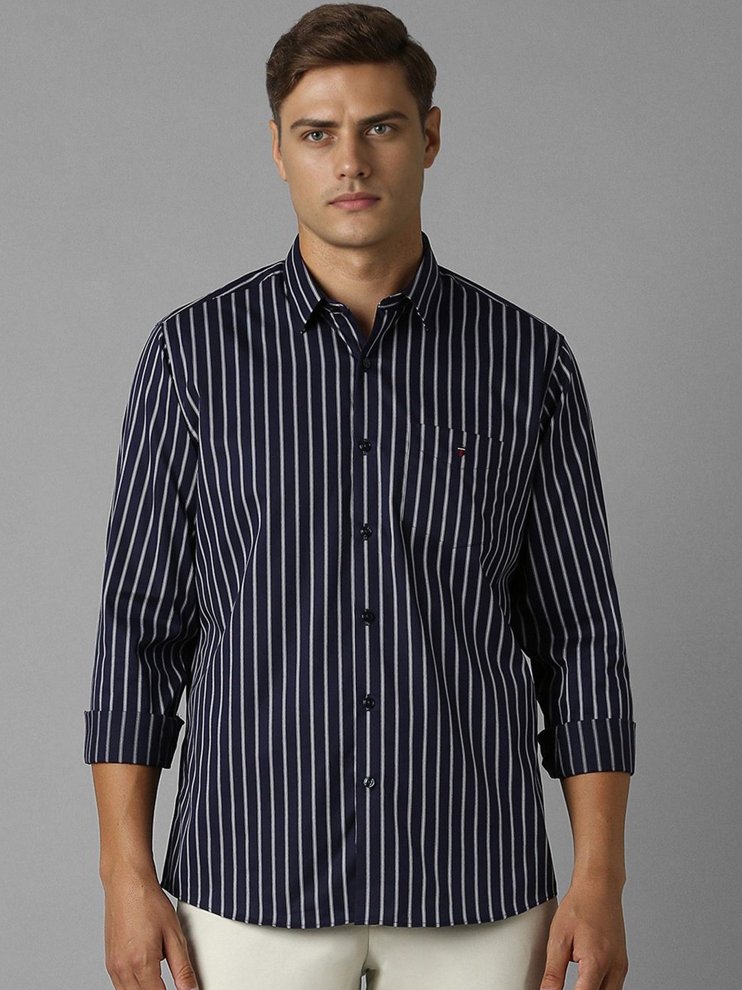 Louis Philippe Sport Men Spread Collar Vertical Striped Cotton Slim Fit Casual Shirt, Navy blue
Louis Philippe Sport Men Spread Collar Vertical Striped Cotton Slim Fit Casual Shirt, Navy blue