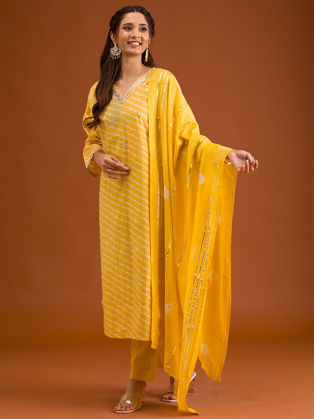 Koskii Women Printed Regular Thread Work Silk Crepe Kurta with Trousers & With Dupatta, Yellow
Koskii Women Printed Regular Thread Work Silk Crepe Kurta with Trousers & With Dupatta, Yellow