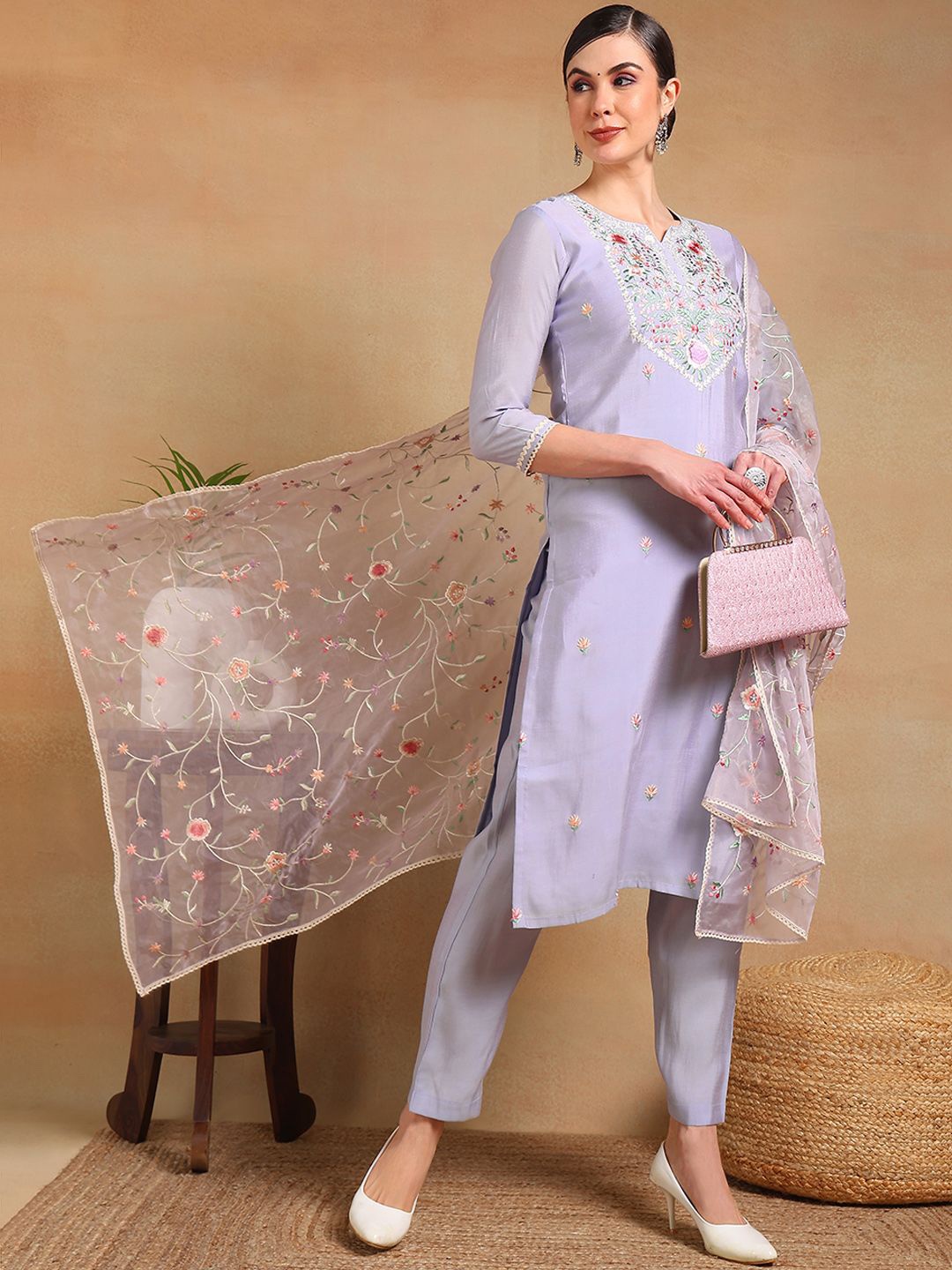 KALINI Women Floral Yoke Design Regular Thread Work Kurta with Trousers & With Dupatta, Purple
KALINI Women Floral Yoke Design Regular Thread Work Kurta with Trousers & With Dupatta, Purple