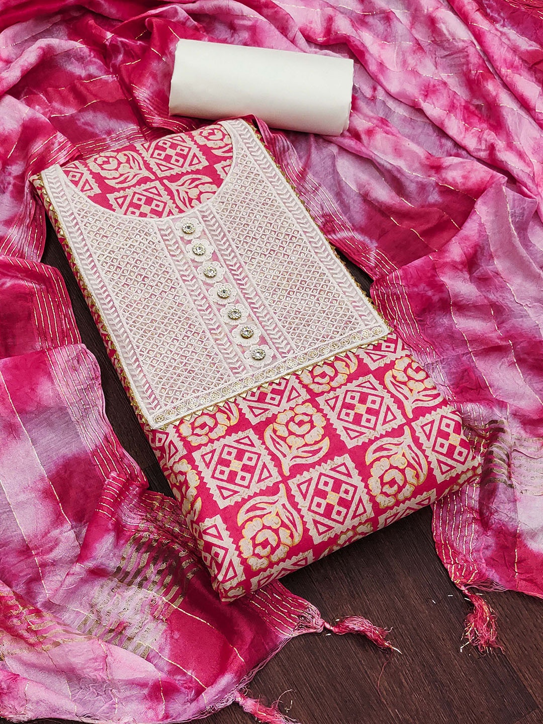 KALINI Ethnic Motifs Embroidered Sequinned Pure Cotton Unstitched Dress Material, Pink
KALINI Ethnic Motifs Embroidered Sequinned Pure Cotton Unstitched Dress Material, Pink
