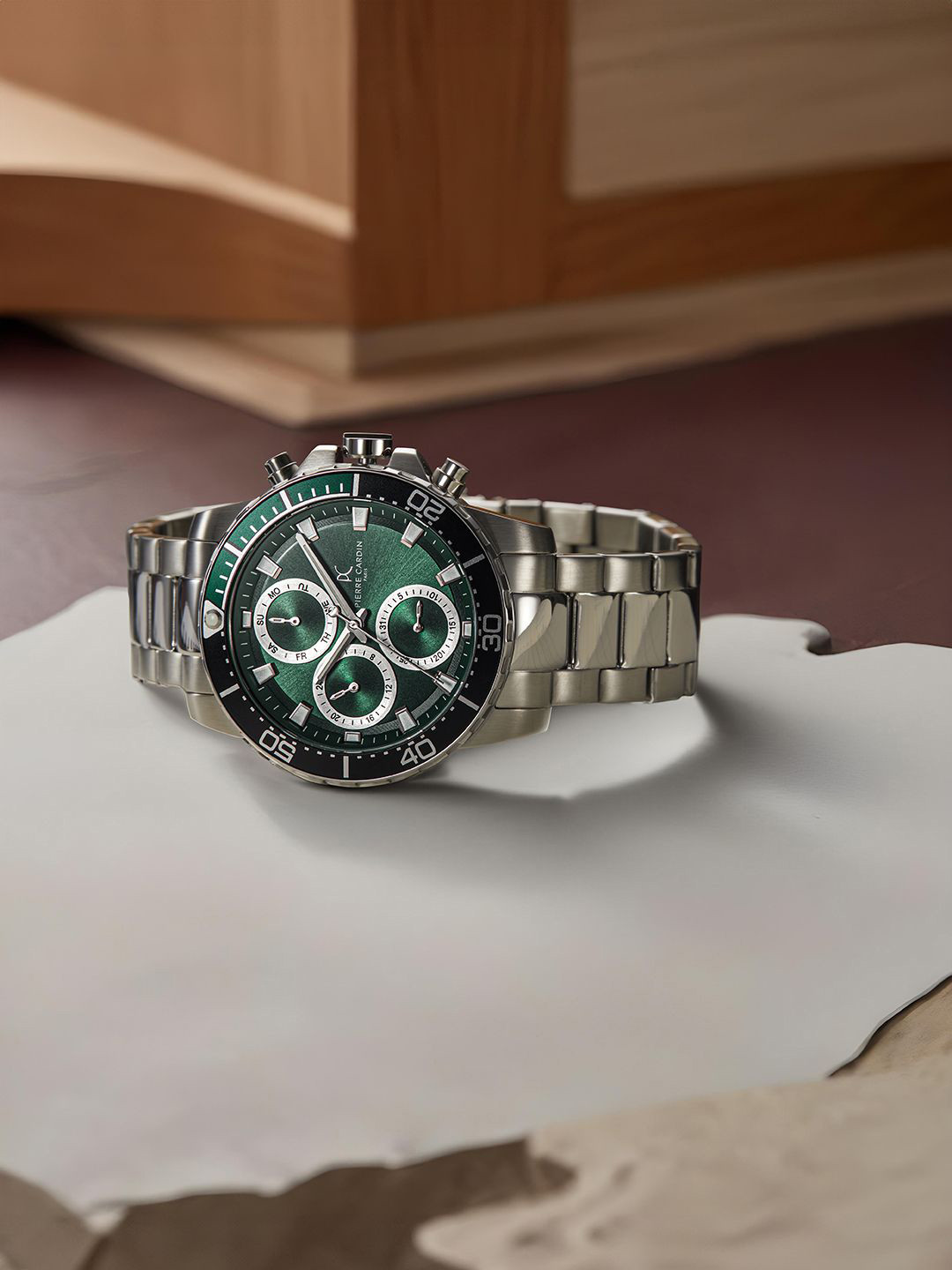 pierre cardin Men Dial & Stainless Steel Straps Analogue Watch CF.0106.SJW.1, Green
pierre cardin Men Dial & Stainless Steel Straps Analogue Watch CF.0106.SJW.1, Green