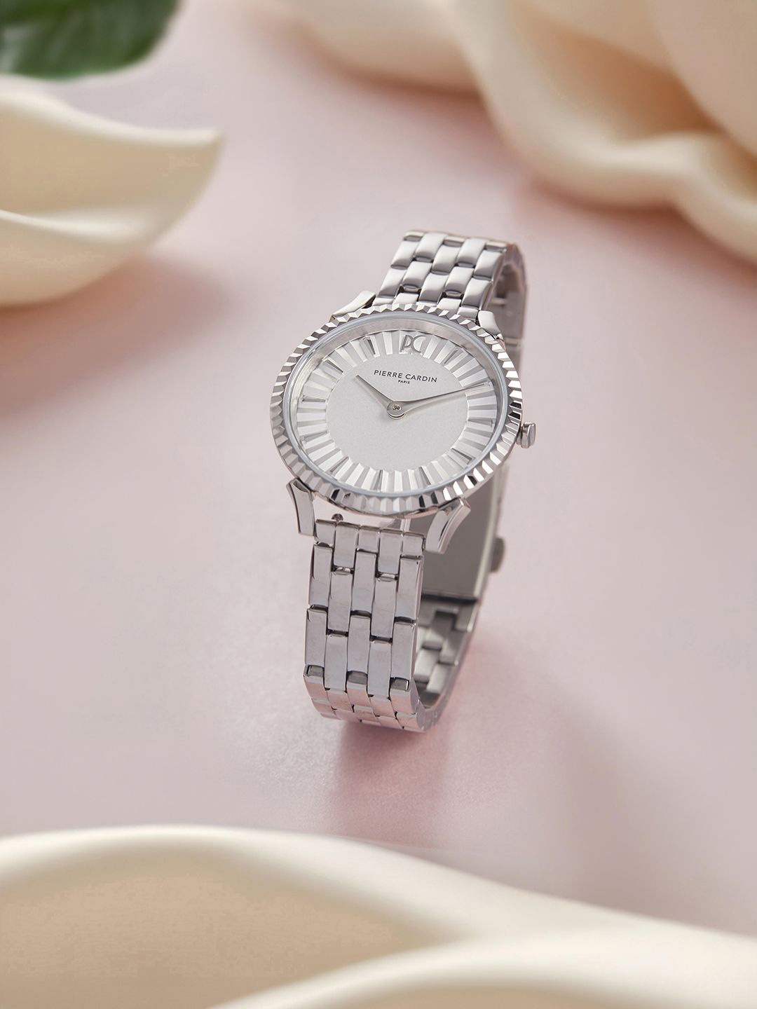 pierre cardin Women Dial & Stainless Steel Straps Analogue Watch CPI.2566, Silver
pierre cardin Women Dial & Stainless Steel Straps Analogue Watch CPI.2566, Silver