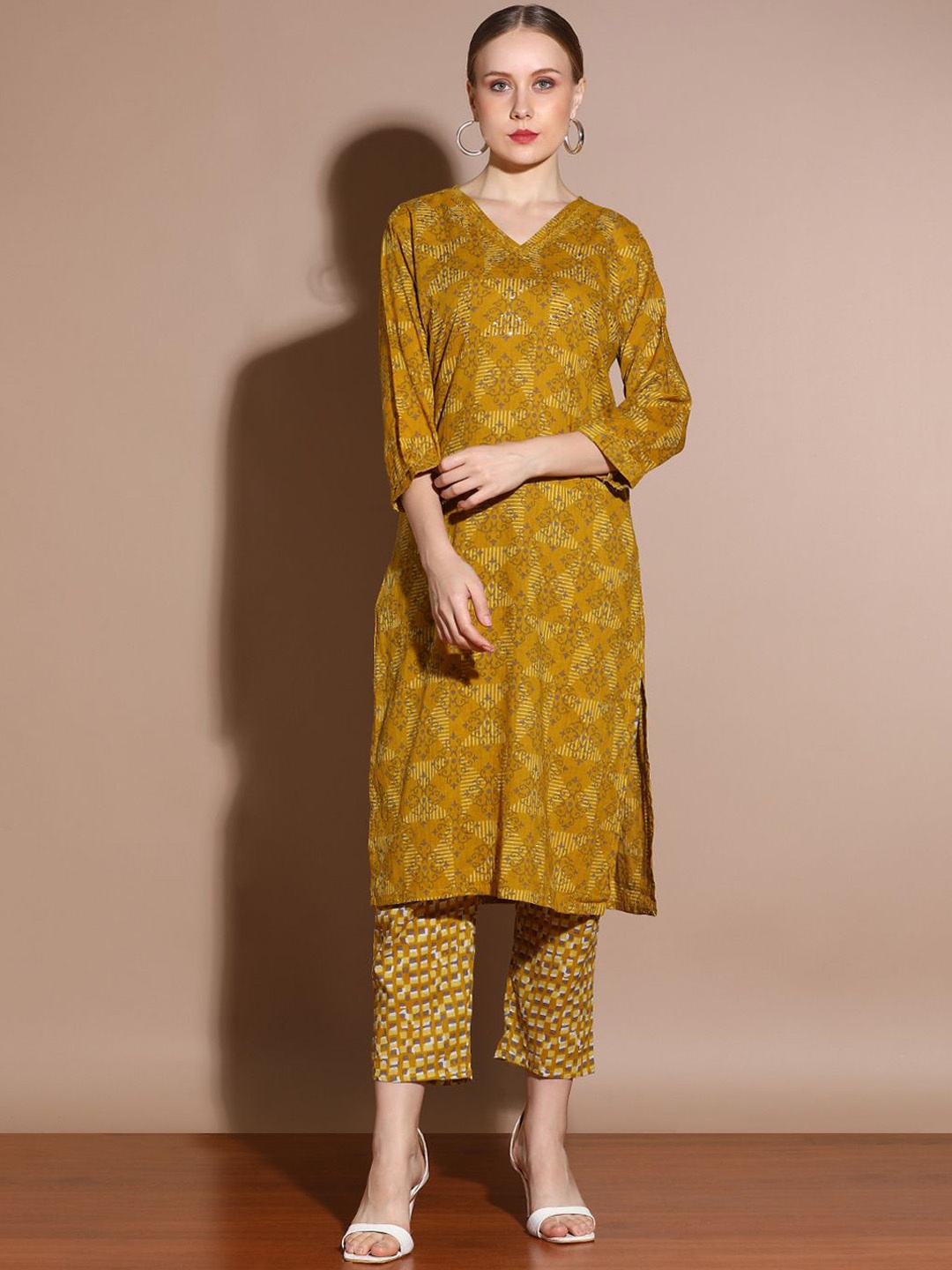 Anouk Floral Printed Regular Thread Work Pure Cotton Straight Kurta with Trousers, Mustard
Anouk Floral Printed Regular Thread Work Pure Cotton Straight Kurta with Trousers, Mustard