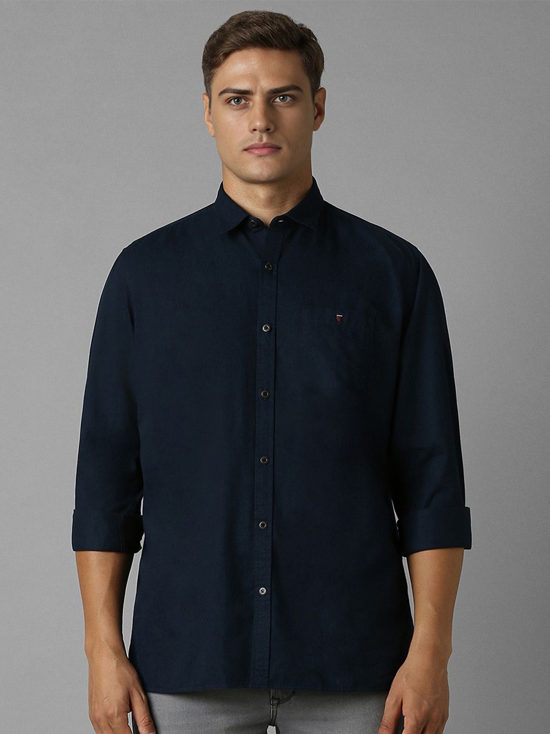 Louis Philippe Jeans Men Spread Collar Solid Cotton Slim Fit Casual Shirt, Navy blue
Louis Philippe Jeans Men Spread Collar Solid Cotton Slim Fit Casual Shirt, Navy blue